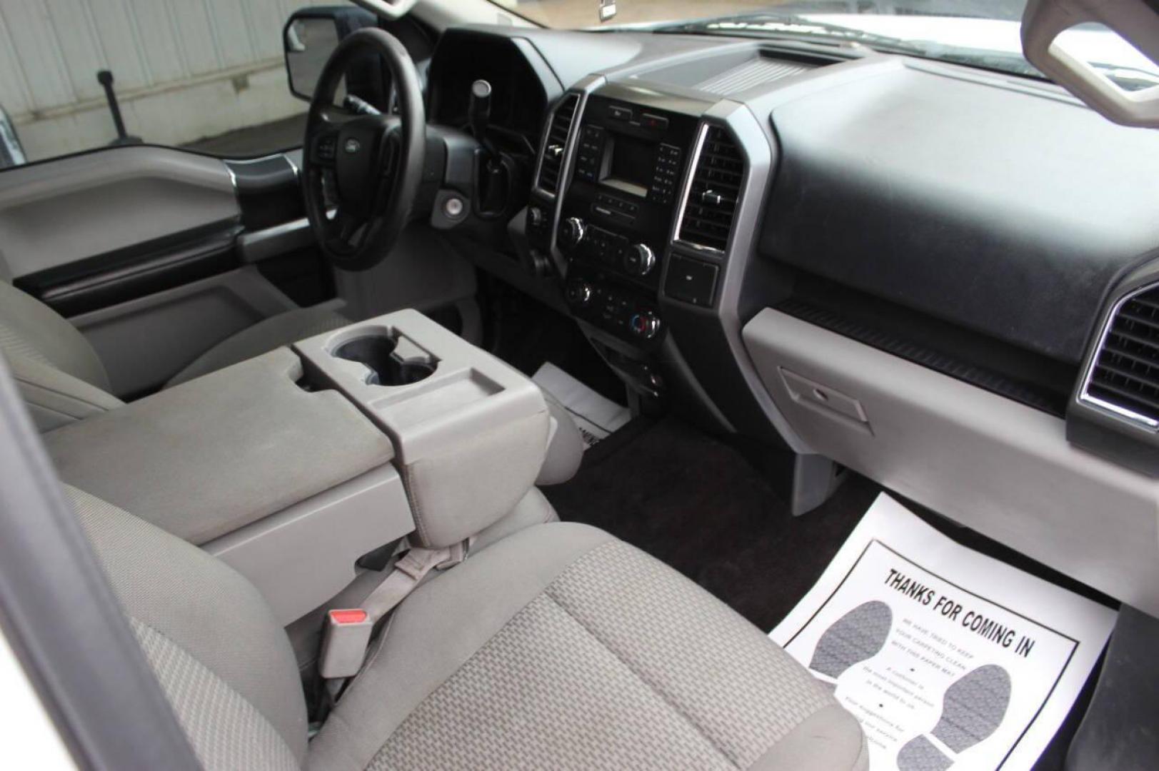 2016 White Ford F-150 XLT SuperCrew 6.5-ft. Bed 4WD (1FTEW1EF0GK) with an 5.0L V8 engine, 6A transmission, located at 4301 NW 39th , Oklahoma City, OK, 73112, (405) 949-5600, 35.512135, -97.598671 - Photo#8