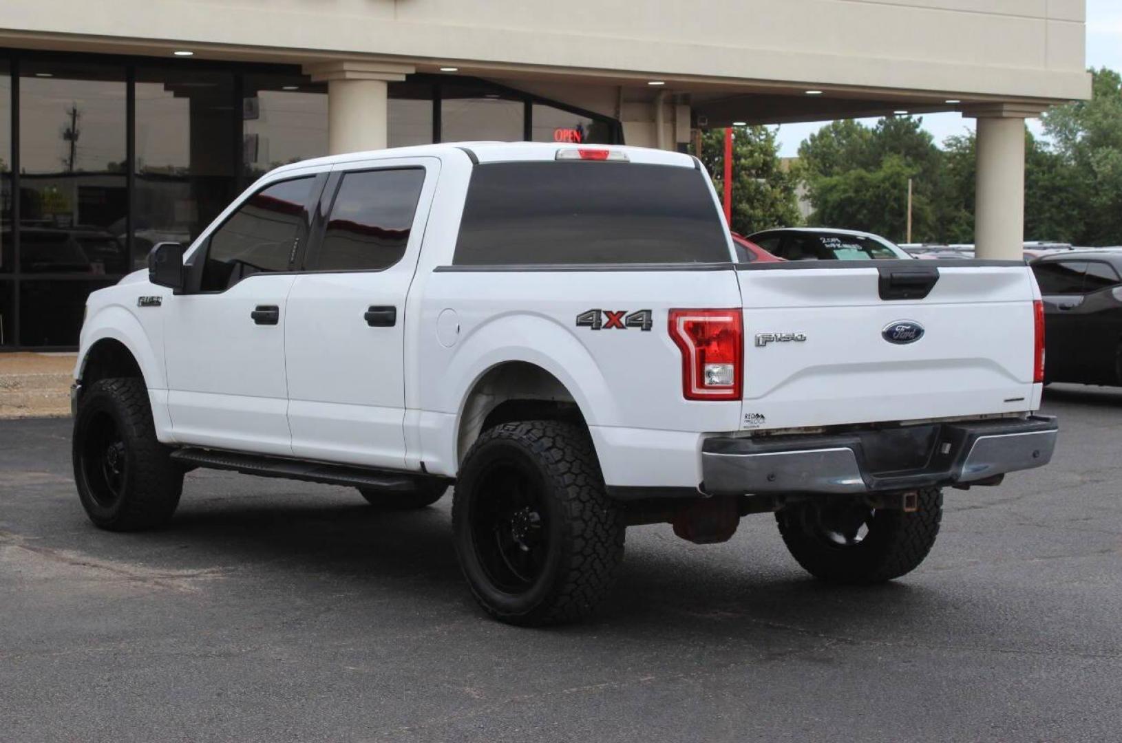 2016 White Ford F-150 XLT SuperCrew 6.5-ft. Bed 4WD (1FTEW1EF0GK) with an 5.0L V8 engine, 6A transmission, located at 4301 NW 39th , Oklahoma City, OK, 73112, (405) 949-5600, 35.512135, -97.598671 - Photo#5