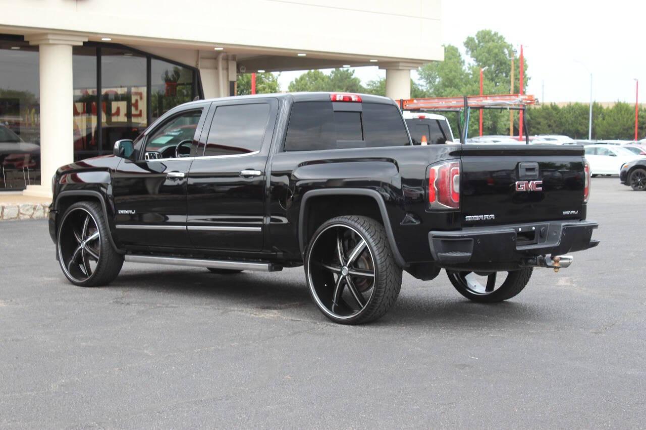 2018 Black GMC Sierra 1500 Denali Crew Cab Long Box 4WD (3GTU2PEJ9JG) with an 6.2L V8 6.2L V8 engine, Automatic 8-Speed transmission, located at 4301 NW 39th , Oklahoma City, OK, 73112, (405) 949-5600, 35.512135, -97.598671 - NO DRIVERS LICENCE NO-FULL COVERAGE INSURANCE-NO CREDIT CHECK. COME ON OVER TO SUPERSPORTS AND TAKE A LOOK AND TEST DRIVE. PLEASE GIVE US A CALL AT (405) 949-5600. NO LICENSIA DE MANEJAR- NO SEGURO DE COBERTURA TOTAL- NO VERIFICACCION DE CREDITO. POR FAVOR VENGAN A SUPERSPORTS, ECHE UN - Photo#5