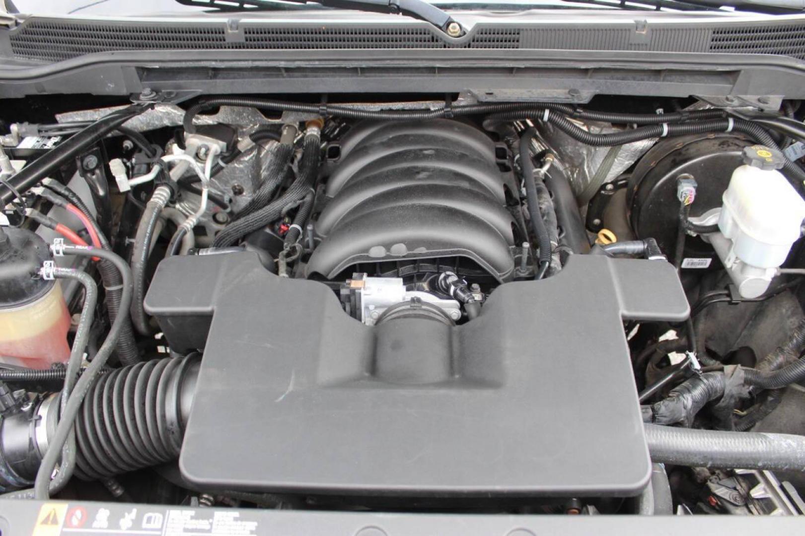 2018 Black GMC Sierra 1500 Denali Crew Cab Long Box 4WD (3GTU2PEJ9JG) with an 6.2L V8 OHV 16V engine, 6A transmission, located at 4301 NW 39th , Oklahoma City, OK, 73112, (405) 949-5600, 35.512135, -97.598671 - NO DRIVERS LICENCE NO-FULL COVERAGE INSURANCE-NO CREDIT CHECK. COME ON OVER TO SUPERSPORTS AND TAKE A LOOK AND TEST DRIVE. PLEASE GIVE US A CALL AT (405) 949-5600. NO LICENSIA DE MANEJAR- NO SEGURO DE COBERTURA TOTAL- NO VERIFICACCION DE CREDITO. POR FAVOR VENGAN A SUPERSPORTS, ECHE UN - Photo#8
