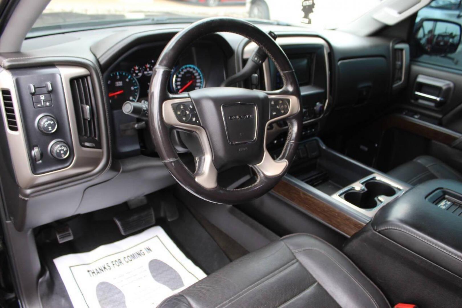 2018 Black GMC Sierra 1500 Denali Crew Cab Long Box 4WD (3GTU2PEJ9JG) with an 6.2L V8 OHV 16V engine, 6A transmission, located at 4301 NW 39th , Oklahoma City, OK, 73112, (405) 949-5600, 35.512135, -97.598671 - NO DRIVERS LICENCE NO-FULL COVERAGE INSURANCE-NO CREDIT CHECK. COME ON OVER TO SUPERSPORTS AND TAKE A LOOK AND TEST DRIVE. PLEASE GIVE US A CALL AT (405) 949-5600. NO LICENSIA DE MANEJAR- NO SEGURO DE COBERTURA TOTAL- NO VERIFICACCION DE CREDITO. POR FAVOR VENGAN A SUPERSPORTS, ECHE UN - Photo#16