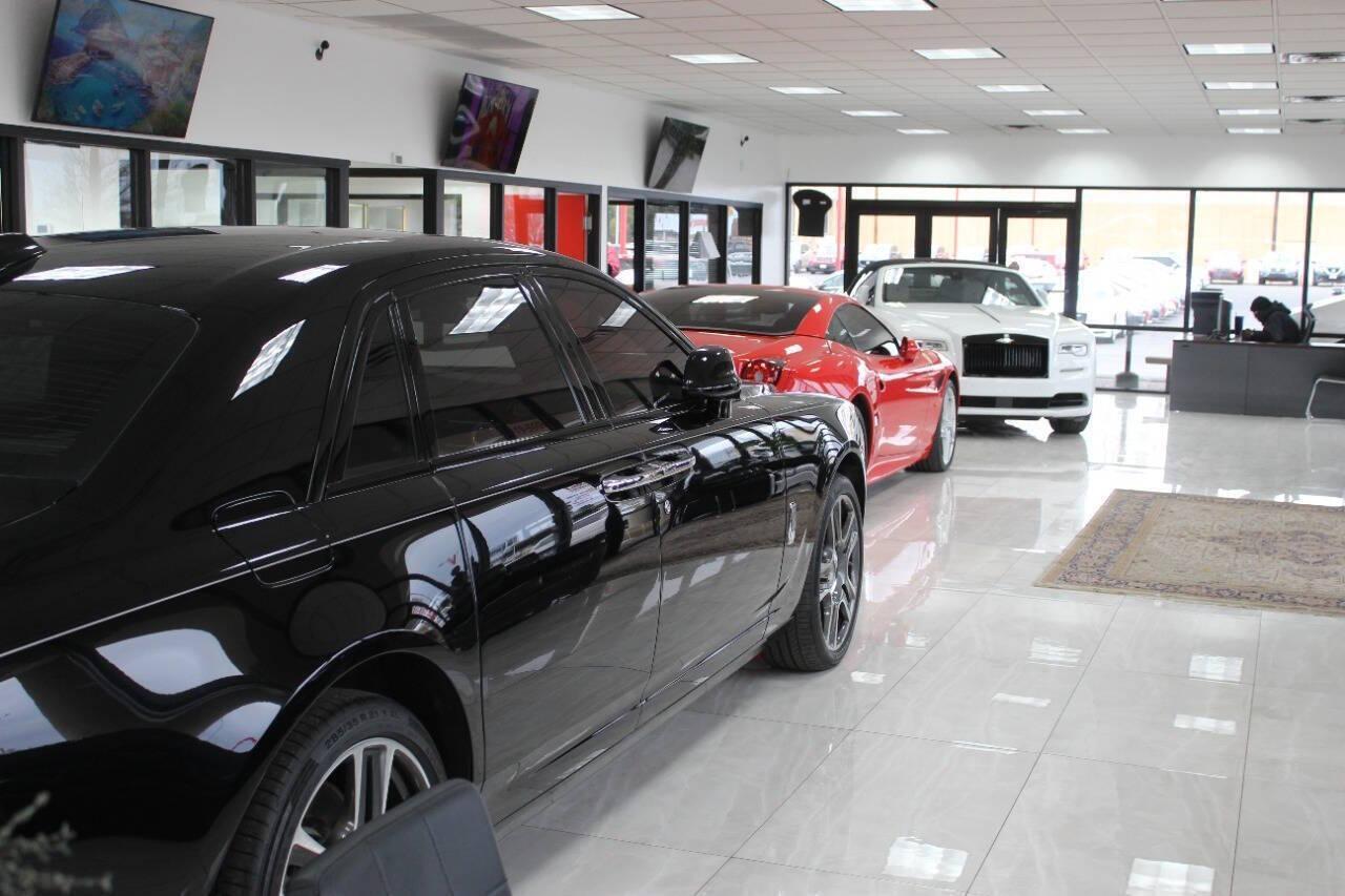 2023 Gray Chevrolet Corvette 1LT Coupe (1G1YA2D41P5) with an 6.2L V8 engine, 8A transmission, located at 4301 NW 39th , Oklahoma City, OK, 73112, (405) 949-5600, 35.512135, -97.598671 - NO DRIVERS LICENCE -NO FULL COVERAGE INSURANCE - NO CREDIT CHECK. COME ON OVER TO SUPERSPORTS, TAKE A LOOK AND TEST DRIVE. PLEASE GIVE US A CALL AT (405) 949-5600. NO LICENCIA DE CONDUCIR - NO SEGURO DE COBERTURA TOTAL - NO VERIFICACION DE CREDITO. VISITENOS EN SUPERSPORTS, MIRE NUESTRO - Photo#23