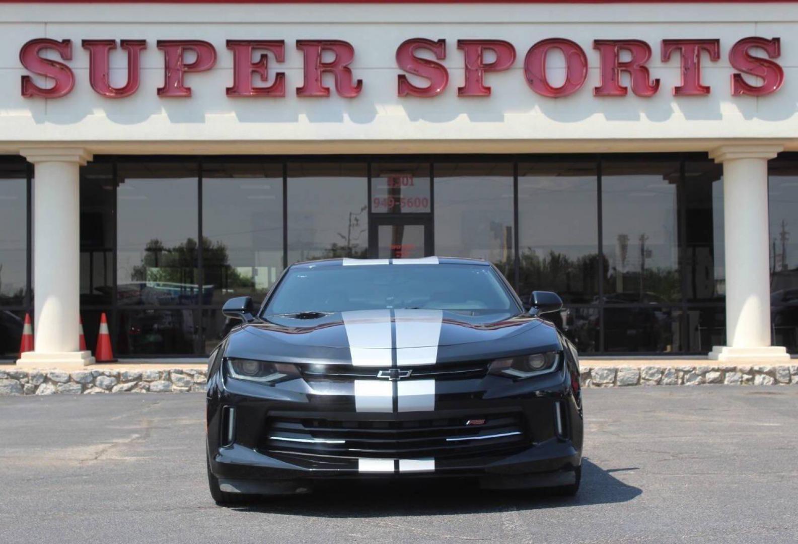 2018 Black Chevrolet Camaro 1LT Coupe (1G1FB1RS5J0) with an 3.6L V6 DOHC 24V engine, 6A transmission, located at 4301 NW 39th , Oklahoma City, OK, 73112, (405) 949-5600, 35.512135, -97.598671 - Photo#2