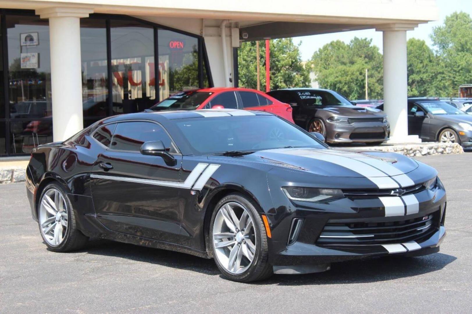 2018 Black Chevrolet Camaro 1LT Coupe (1G1FB1RS5J0) with an 3.6L V6 DOHC 24V engine, 6A transmission, located at 4301 NW 39th , Oklahoma City, OK, 73112, (405) 949-5600, 35.512135, -97.598671 - Photo#0
