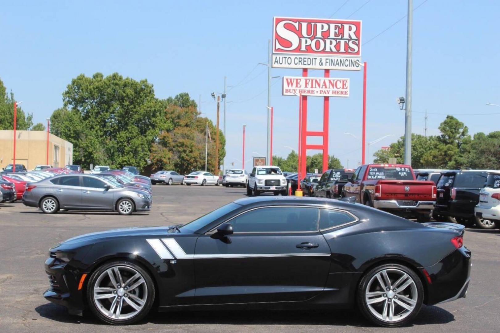 2018 Black Chevrolet Camaro 1LT Coupe (1G1FB1RS5J0) with an 3.6L V6 DOHC 24V engine, 6A transmission, located at 4301 NW 39th , Oklahoma City, OK, 73112, (405) 949-5600, 35.512135, -97.598671 - Photo#6