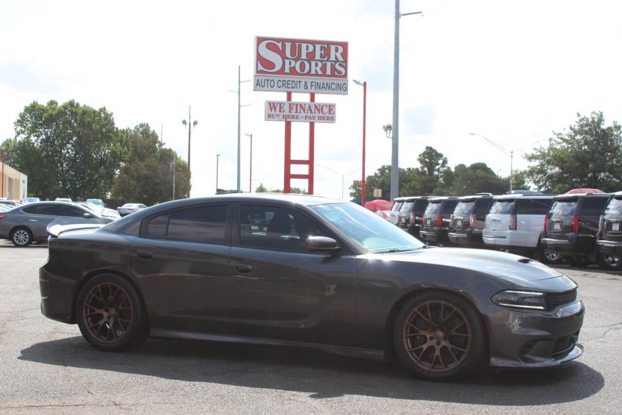 2018 Charcoal Dodge Charger SRT 392 (2C3CDXGJ9JH) with an 6.4L V8 6.4L V8 engine, Automatic 8-Speed transmission, located at 4301 NW 39th , Oklahoma City, OK, 73112, (405) 949-5600, 35.512135, -97.598671 - NO DRIVERS LICENCE NO-FULL COVERAGE INSURANCE-NO CREDIT CHECK. COME ON OVER TO SUPERSPORTS AND TAKE A LOOK AND TEST DRIVE. PLEASE GIVE US A CALL AT (405) 949-5600. NO LICENSIA DE MANEJAR- NO SEGURO DE COBERTURA TOTAL- NO VERIFICACCION DE CREDITO. POR FAVOR VENGAN A SUPERSPORTS, ECHE UN - Photo#3