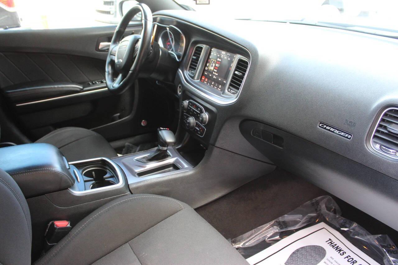 2018 Charcoal Dodge Charger SRT 392 (2C3CDXGJ9JH) with an 6.4L V8 6.4L V8 engine, Automatic 8-Speed transmission, located at 4301 NW 39th , Oklahoma City, OK, 73112, (405) 949-5600, 35.512135, -97.598671 - NO DRIVERS LICENCE NO-FULL COVERAGE INSURANCE-NO CREDIT CHECK. COME ON OVER TO SUPERSPORTS AND TAKE A LOOK AND TEST DRIVE. PLEASE GIVE US A CALL AT (405) 949-5600. NO LICENSIA DE MANEJAR- NO SEGURO DE COBERTURA TOTAL- NO VERIFICACCION DE CREDITO. POR FAVOR VENGAN A SUPERSPORTS, ECHE UN - Photo#11