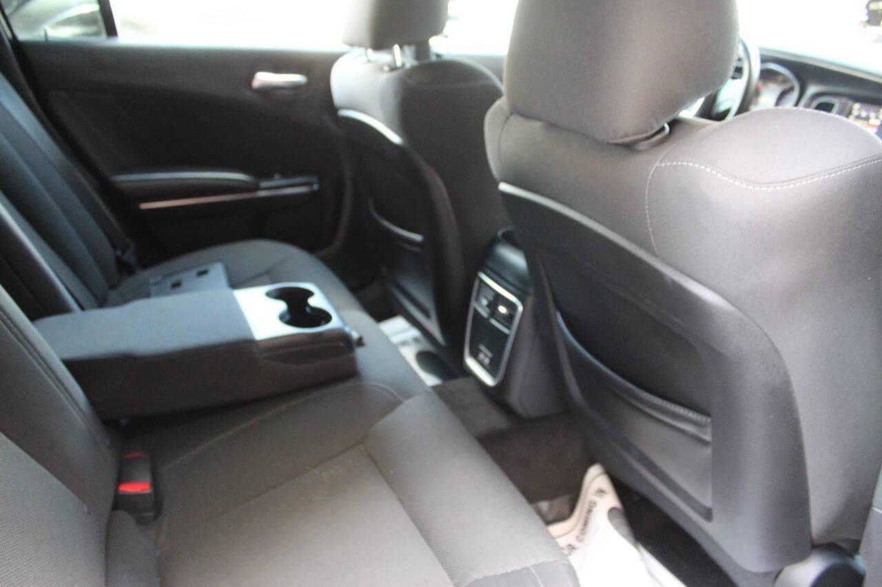 2018 Charcoal Dodge Charger SRT 392 (2C3CDXGJ9JH) with an 6.4L V8 6.4L V8 engine, Automatic 8-Speed transmission, located at 4301 NW 39th , Oklahoma City, OK, 73112, (405) 949-5600, 35.512135, -97.598671 - NO DRIVERS LICENCE NO-FULL COVERAGE INSURANCE-NO CREDIT CHECK. COME ON OVER TO SUPERSPORTS AND TAKE A LOOK AND TEST DRIVE. PLEASE GIVE US A CALL AT (405) 949-5600. NO LICENSIA DE MANEJAR- NO SEGURO DE COBERTURA TOTAL- NO VERIFICACCION DE CREDITO. POR FAVOR VENGAN A SUPERSPORTS, ECHE UN - Photo#13