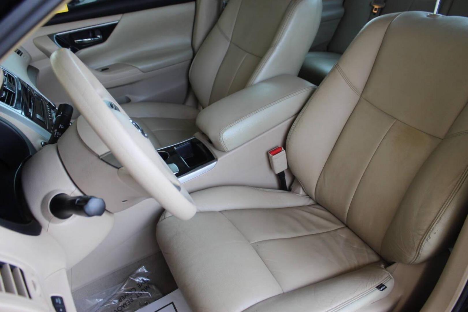 2013 Black Nissan Altima 2.5 S (1N4AL3AP2DN) with an 2.5L L4 DOHC 16V engine, CVT transmission, located at 4301 NW 39th , Oklahoma City, OK, 73112, (405) 949-5600, 35.512135, -97.598671 - Photo#8