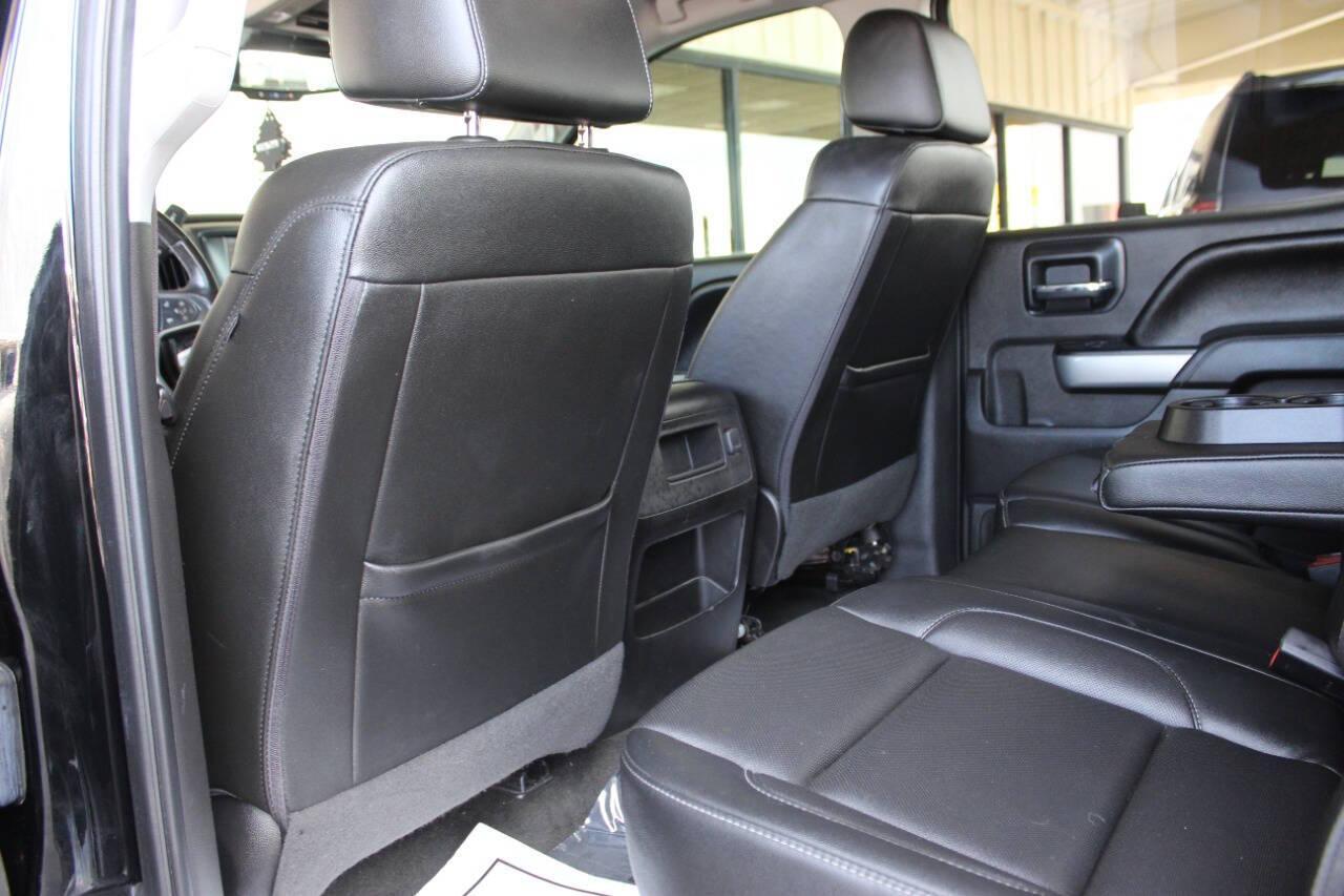 2017 Black Chevrolet Silverado 1500 LTZ Crew Cab Long Box 4WD (3GCUKSEC7HG) with an 5.3L V8 5.3L V8 engine, Automatic 8-Speed transmission, located at 4301 NW 39th , Oklahoma City, OK, 73112, (405) 949-5600, 35.512135, -97.598671 - NO DRIVERS LICENCE NO-FULL COVERAGE INSURANCE-NO CREDIT CHECK. COME ON OVER TO SUPERSPORTS AND TAKE A LOOK AND TEST DRIVE PLEASE GIVE US A CALL AT (405) 949-5600. NO LICENSIA DE MANEJAR- NO SEGURO DE COBERTURA TOTAL- NO VERIFICACCION DE CREDITO. POR FAVOR VENGAN A SUPERSPORTS, ECHE UN V - Photo#10