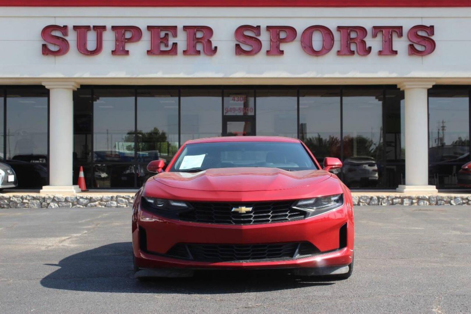 2019 Red Chevrolet Camaro 1LT Coupe 8A (1G1FB1RS0K0) with an 3.6L V6 DOHC 24V engine, 8A transmission, located at 4301 NW 39th , Oklahoma City, OK, 73112, (405) 949-5600, 35.512135, -97.598671 - NO DRIVERS LICENCE NO-FULL COVERAGE INSURANCE-NO CREDIT CHECK. COME ON OVER TO SUPERSPORTS AND TAKE A LOOK AND TEST DRIVE. PLEASE GIVE US A CALL AT (405) 949-5600. NO LICENSIA DE MANEJAR- NO SEGURO DE COBERTURA TOTAL- NO VERIFICACCION DE CREDITO. POR FAVOR VENGAN A SUPERSPORTS, ECHE UN - Photo#2