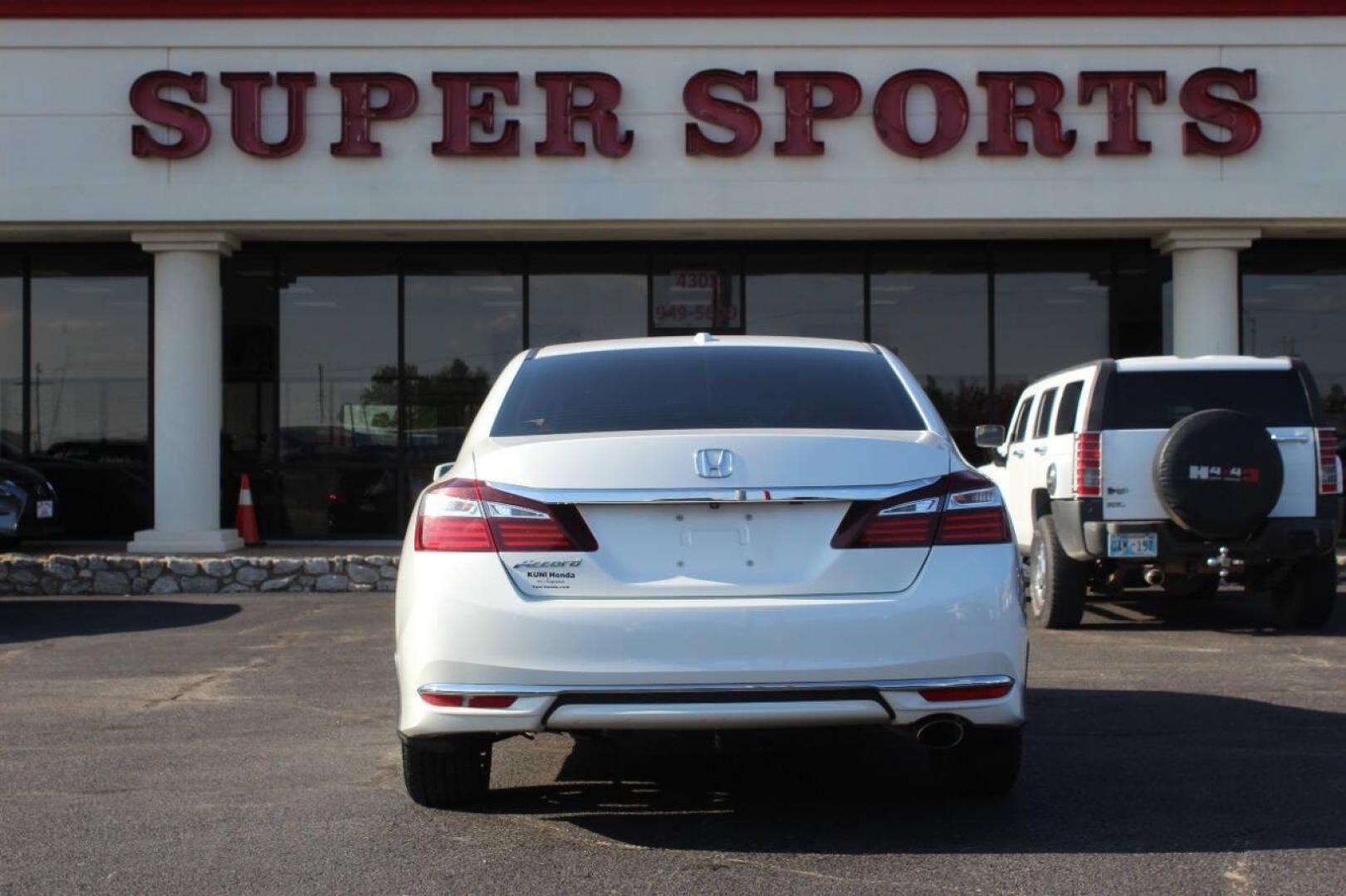 2017 White Honda Accord EX-L Sedan CVT (1HGCR2F87HA) with an 2.4L L4 DOHC 16V engine, CVT transmission, located at 4301 NW 39th , Oklahoma City, OK, 73112, (405) 949-5600, 35.512135, -97.598671 - NO DRIVERS LICENCE NO-FULL COVERAGE INSURANCE-NO CREDIT CHECK. COME ON OVER TO SUPERSPORTS AND TAKE A LOOK AND TEST DRIVE. PLEASE GIVE US A CALL AT (405) 949-5600. NO LICENSIA DE MANEJAR- NO SEGURO DE COBERTURA TOTAL- NO VERIFICACCION DE CREDITO. POR FAVOR VENGAN A SUPERSPORTS, ECHE UN - Photo#4