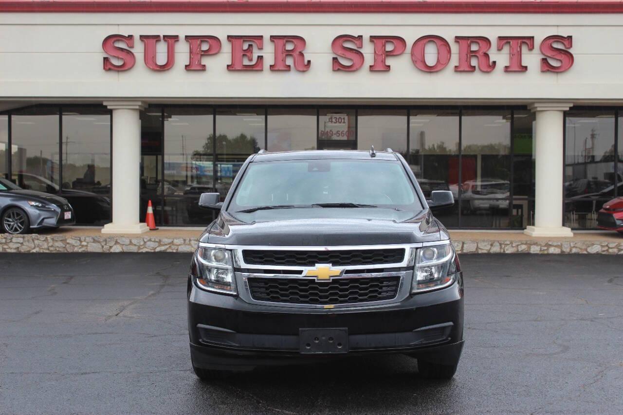 2019 Black Chevrolet Tahoe LT 4WD (1GNSKBKC3KR) with an 5.3L V8 5.3L V8 engine, Automatic 6-Speed transmission, located at 4301 NW 39th , Oklahoma City, OK, 73112, (405) 949-5600, 35.512135, -97.598671 - NO DRIVERS LICENCE NO-FULL COVERAGE INSURANCE-NO CREDIT CHECK. COME ON OVER TO SUPERSPORTS AND TAKE A LOOK AND TEST DRIVE. PLEASE GIVE US A CALL AT (405) 949-5600. NO LICENSIA DE MANEJAR- NO SEGURO DE COBERTURA TOTAL- NO VERIFICACCION DE CREDITO. POR FAVOR VENGAN A SUPERSPORTS, ECHE UN - Photo#2
