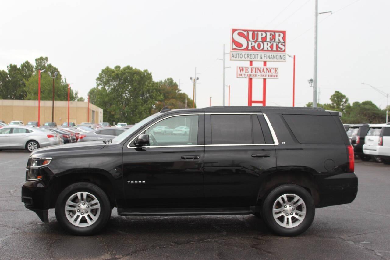 2019 Black Chevrolet Tahoe LT 4WD (1GNSKBKC3KR) with an 5.3L V8 5.3L V8 engine, Automatic 6-Speed transmission, located at 4301 NW 39th , Oklahoma City, OK, 73112, (405) 949-5600, 35.512135, -97.598671 - NO DRIVERS LICENCE NO-FULL COVERAGE INSURANCE-NO CREDIT CHECK. COME ON OVER TO SUPERSPORTS AND TAKE A LOOK AND TEST DRIVE. PLEASE GIVE US A CALL AT (405) 949-5600. NO LICENSIA DE MANEJAR- NO SEGURO DE COBERTURA TOTAL- NO VERIFICACCION DE CREDITO. POR FAVOR VENGAN A SUPERSPORTS, ECHE UN - Photo#5