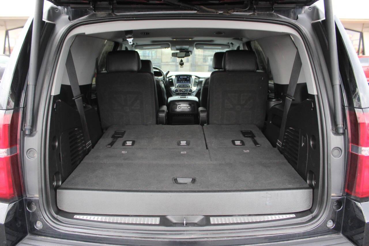 2019 Black Chevrolet Tahoe LT 4WD (1GNSKBKC3KR) with an 5.3L V8 5.3L V8 engine, Automatic 6-Speed transmission, located at 4301 NW 39th , Oklahoma City, OK, 73112, (405) 949-5600, 35.512135, -97.598671 - NO DRIVERS LICENCE NO-FULL COVERAGE INSURANCE-NO CREDIT CHECK. COME ON OVER TO SUPERSPORTS AND TAKE A LOOK AND TEST DRIVE. PLEASE GIVE US A CALL AT (405) 949-5600. NO LICENSIA DE MANEJAR- NO SEGURO DE COBERTURA TOTAL- NO VERIFICACCION DE CREDITO. POR FAVOR VENGAN A SUPERSPORTS, ECHE UN - Photo#12