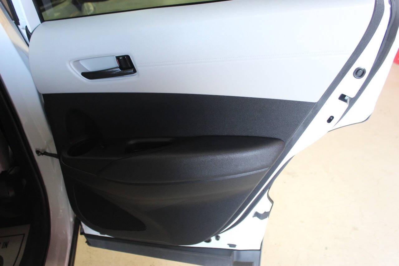 2023 White Toyota Corolla Cross L AWD (7MUAAAAG1PV) with an 2.0L L4 DOHC 16V engine, CVT transmission, located at 4301 NW 39th , Oklahoma City, OK, 73112, (405) 949-5600, 35.512135, -97.598671 - NO DRIVERS LICENCE -NO FULL COVERAGE INSURANCE - NO CREDIT CHECK. COME ON OVER TO SUPERSPORTS, TAKE A LOOK AND TEST DRIVE. PLEASE GIVE US A CALL AT (405) 949-5600. NO LICENCIA DE CONDUCIR - NO SEGURO DE COBERTURA TOTAL - NO VERIFICACION DE CREDITO. VISITENOS EN SUPERSPORTS, MIRE NUESTRO - Photo#11