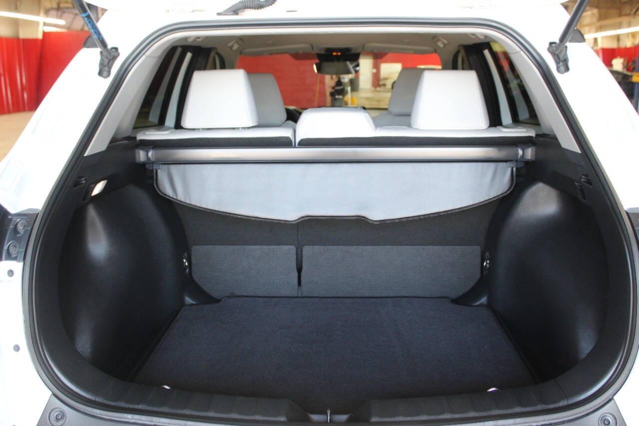 2023 White Toyota Corolla Cross L AWD (7MUAAAAG1PV) with an 2.0L L4 DOHC 16V engine, CVT transmission, located at 4301 NW 39th , Oklahoma City, OK, 73112, (405) 949-5600, 35.512135, -97.598671 - NO DRIVERS LICENCE -NO FULL COVERAGE INSURANCE - NO CREDIT CHECK. COME ON OVER TO SUPERSPORTS, TAKE A LOOK AND TEST DRIVE. PLEASE GIVE US A CALL AT (405) 949-5600. NO LICENCIA DE CONDUCIR - NO SEGURO DE COBERTURA TOTAL - NO VERIFICACION DE CREDITO. VISITENOS EN SUPERSPORTS, MIRE NUESTRO - Photo#12