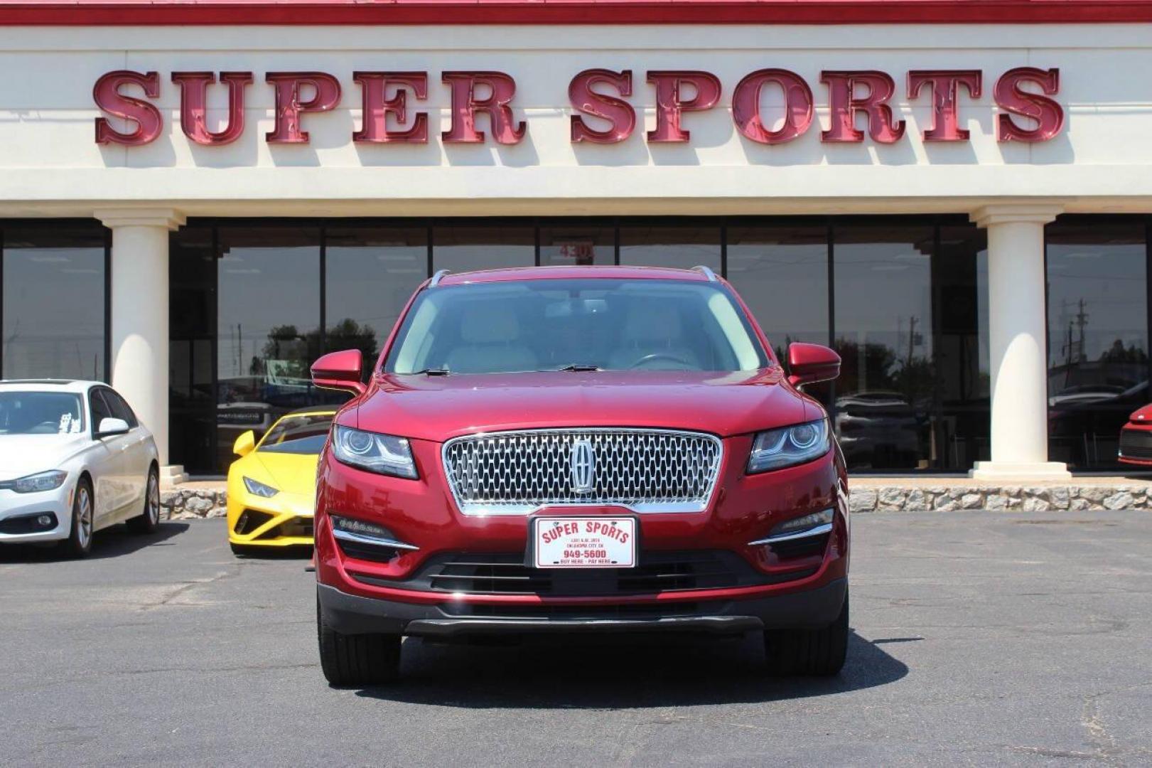 2019 Burgundy Lincoln MKC Select FWD (5LMCJ2C94KU) with an 2.0L L4 DOHC 16V engine, 6A transmission, located at 4301 NW 39th , Oklahoma City, OK, 73112, (405) 949-5600, 35.512135, -97.598671 - NO DRIVERS LICENCE NO-FULL COVERAGE INSURANCE-NO CREDIT CHECK. COME ON OVER TO SUPERSPORTS AND TAKE A LOOK AND TEST DRIVE. PLEASE GIVE US A CALL AT (405) 949-5600. NO LICENSIA DE MANEJAR- NO SEGURO DE COBERTURA TOTAL- NO VERIFICACCION DE CREDITO. POR FAVOR VENGAN A SUPERSPORTS, ECHE UN - Photo#3