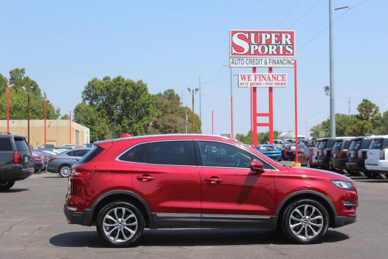 2019 Burgundy Lincoln MKC Select FWD (5LMCJ2C94KU) with an 2.0L L4 DOHC 16V engine, 6A transmission, located at 4301 NW 39th , Oklahoma City, OK, 73112, (405) 949-5600, 35.512135, -97.598671 - NO DRIVERS LICENCE NO-FULL COVERAGE INSURANCE-NO CREDIT CHECK. COME ON OVER TO SUPERSPORTS AND TAKE A LOOK AND TEST DRIVE. PLEASE GIVE US A CALL AT (405) 949-5600. NO LICENSIA DE MANEJAR- NO SEGURO DE COBERTURA TOTAL- NO VERIFICACCION DE CREDITO. POR FAVOR VENGAN A SUPERSPORTS, ECHE UN - Photo#4