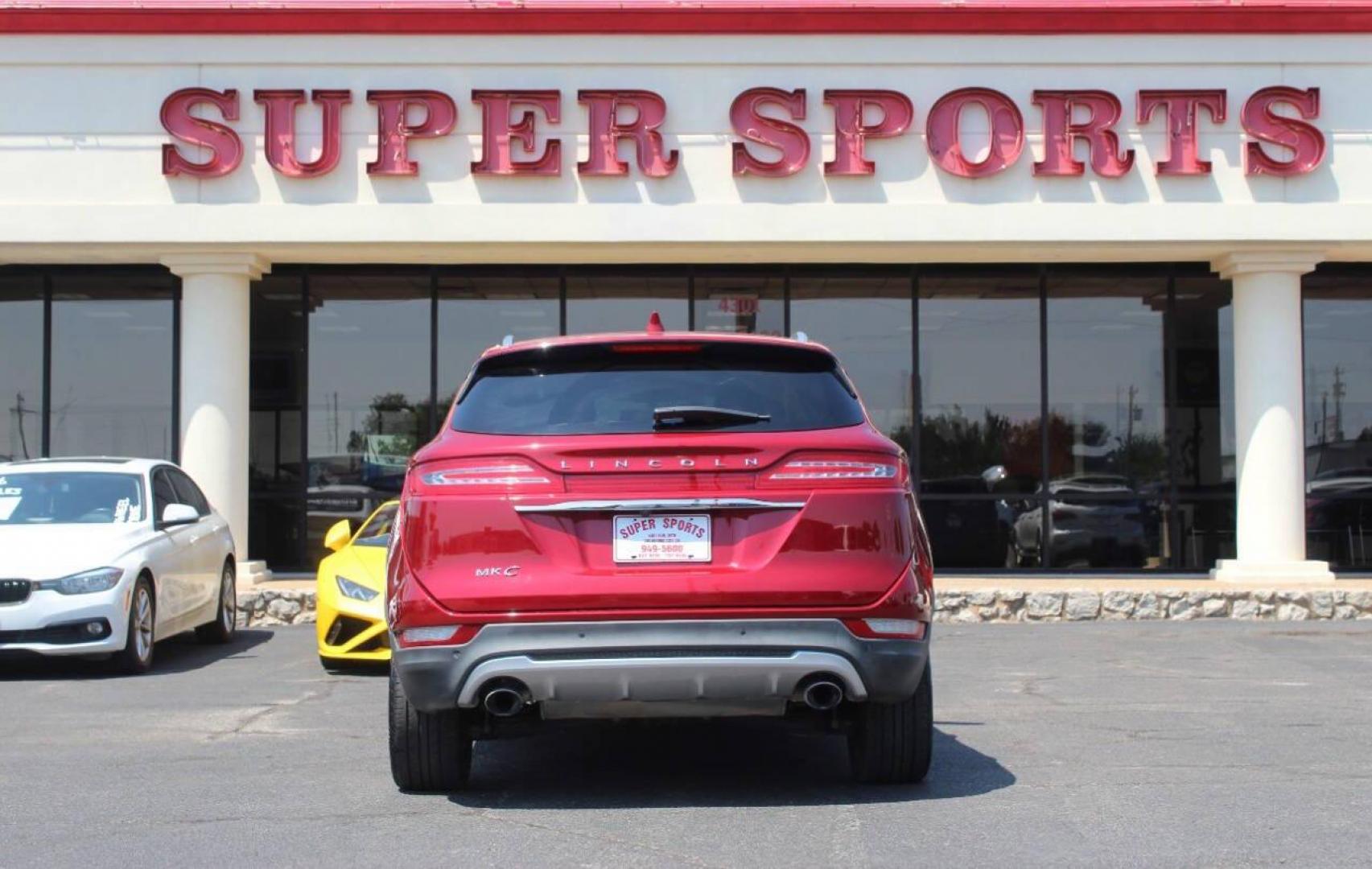 2019 Burgundy Lincoln MKC Select FWD (5LMCJ2C94KU) with an 2.0L L4 DOHC 16V engine, 6A transmission, located at 4301 NW 39th , Oklahoma City, OK, 73112, (405) 949-5600, 35.512135, -97.598671 - NO DRIVERS LICENCE NO-FULL COVERAGE INSURANCE-NO CREDIT CHECK. COME ON OVER TO SUPERSPORTS AND TAKE A LOOK AND TEST DRIVE. PLEASE GIVE US A CALL AT (405) 949-5600. NO LICENSIA DE MANEJAR- NO SEGURO DE COBERTURA TOTAL- NO VERIFICACCION DE CREDITO. POR FAVOR VENGAN A SUPERSPORTS, ECHE UN - Photo#5