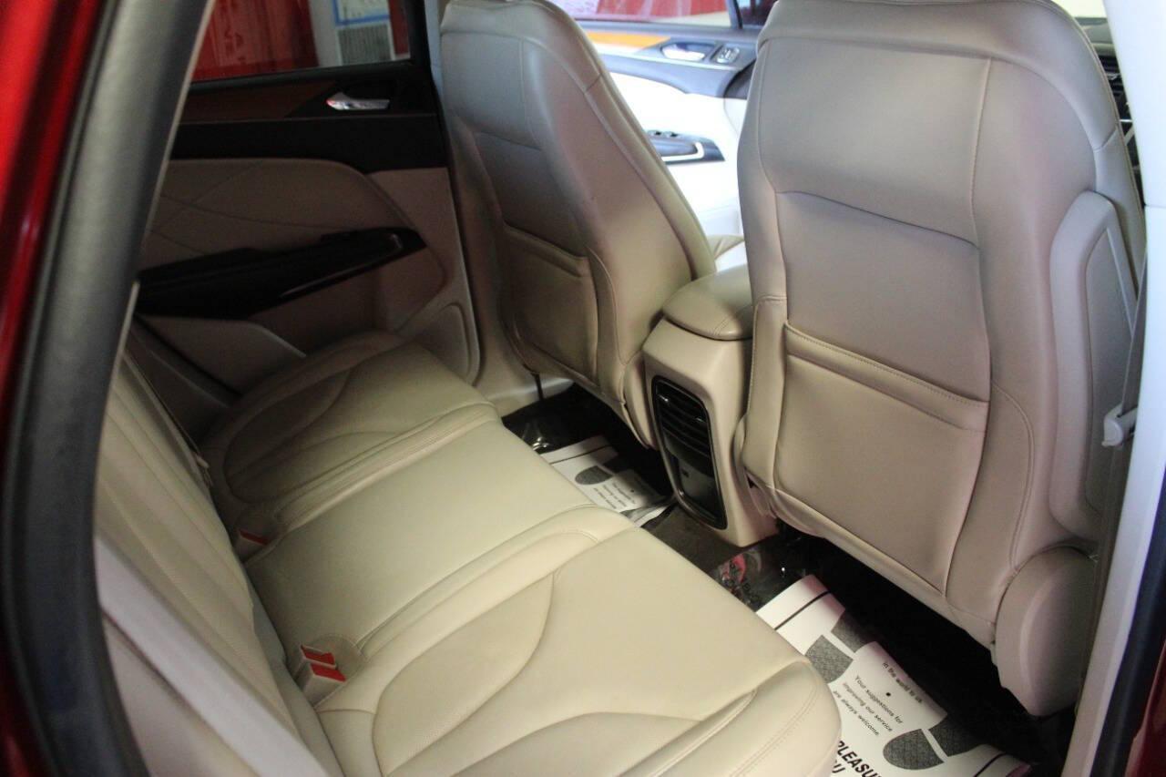 2019 Burgundy Lincoln MKC Select FWD (5LMCJ2C94KU) with an 2.0L L4 DOHC 16V engine, 6A transmission, located at 4301 NW 39th , Oklahoma City, OK, 73112, (405) 949-5600, 35.512135, -97.598671 - NO DRIVERS LICENCE -NO FULL COVERAGE INSURANCE - NO CREDIT CHECK. COME ON OVER TO SUPERSPORTS, TAKE A LOOK AND TEST DRIVE. PLEASE GIVE US A CALL AT (405) 949-5600. NO LICENCIA DE CONDUCIR - NO SEGURO DE COBERTURA TOTAL - NO VERIFICACION DE CREDITO. VISITENOS EN SUPERSPORTS, MIRE NUESTRO - Photo#9