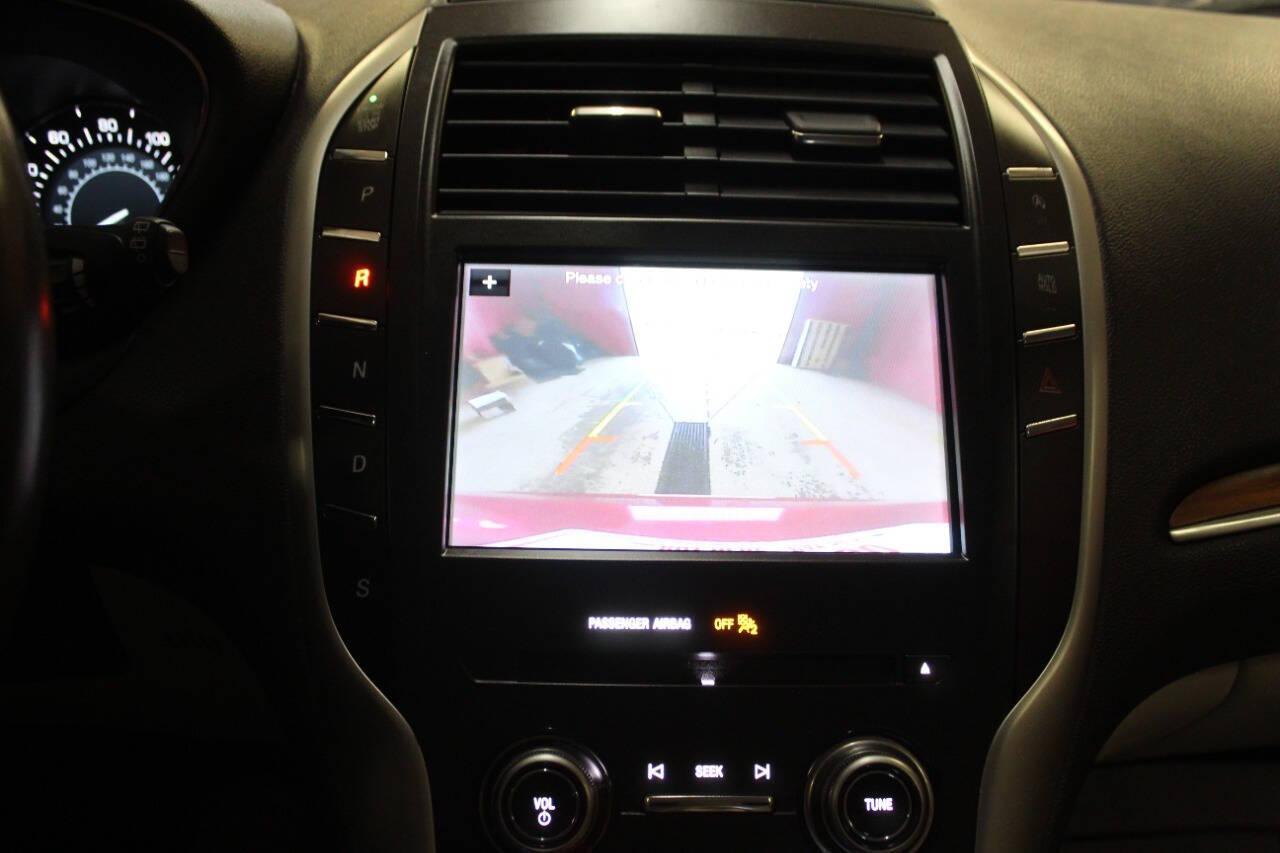 2019 Burgundy Lincoln MKC Select FWD (5LMCJ2C94KU) with an 2.0L L4 DOHC 16V engine, 6A transmission, located at 4301 NW 39th , Oklahoma City, OK, 73112, (405) 949-5600, 35.512135, -97.598671 - NO DRIVERS LICENCE -NO FULL COVERAGE INSURANCE - NO CREDIT CHECK. COME ON OVER TO SUPERSPORTS, TAKE A LOOK AND TEST DRIVE. PLEASE GIVE US A CALL AT (405) 949-5600. NO LICENCIA DE CONDUCIR - NO SEGURO DE COBERTURA TOTAL - NO VERIFICACION DE CREDITO. VISITENOS EN SUPERSPORTS, MIRE NUESTRO - Photo#18