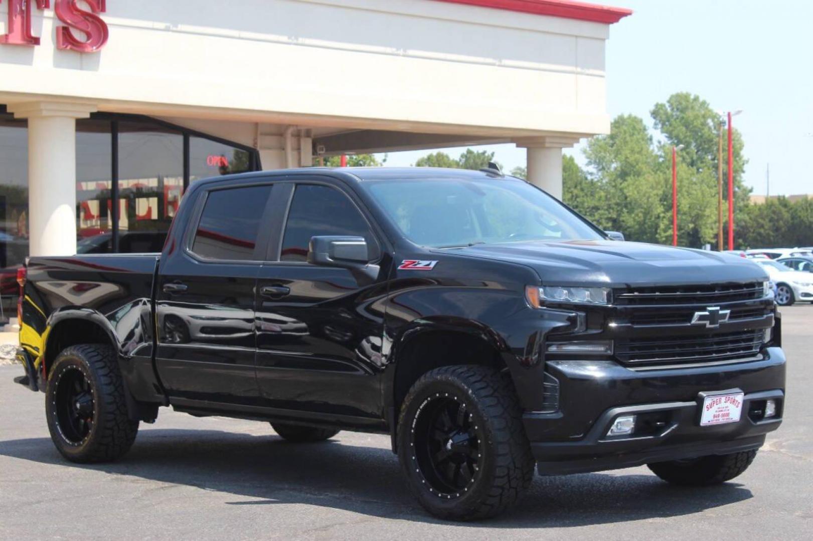 2020 Black Chevrolet Silverado 1500 RST Crew Cab 4WD (3GCUYEED5LG) with an 5.3L V8 OHV 16V engine, 6A transmission, located at 4301 NW 39th , Oklahoma City, OK, 73112, (405) 949-5600, 35.512135, -97.598671 - Photo#0