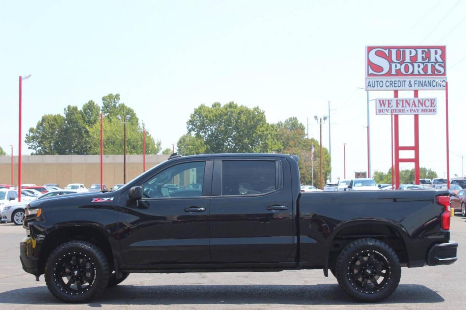 2020 Black Chevrolet Silverado 1500 RST Crew Cab 4WD (3GCUYEED5LG) with an 5.3L V8 OHV 16V engine, 6A transmission, located at 4301 NW 39th , Oklahoma City, OK, 73112, (405) 949-5600, 35.512135, -97.598671 - Photo#6