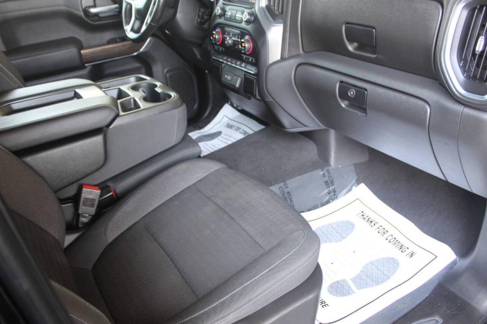 2020 Black Chevrolet Silverado 1500 RST Crew Cab 4WD (3GCUYEED5LG) with an 5.3L V8 OHV 16V engine, 6A transmission, located at 4301 NW 39th , Oklahoma City, OK, 73112, (405) 949-5600, 35.512135, -97.598671 - Photo#8