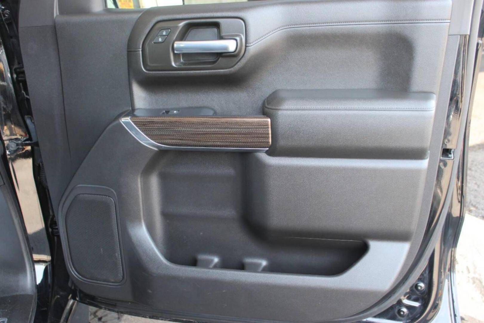 2020 Black Chevrolet Silverado 1500 RST Crew Cab 4WD (3GCUYEED5LG) with an 5.3L V8 OHV 16V engine, 6A transmission, located at 4301 NW 39th , Oklahoma City, OK, 73112, (405) 949-5600, 35.512135, -97.598671 - Photo#9