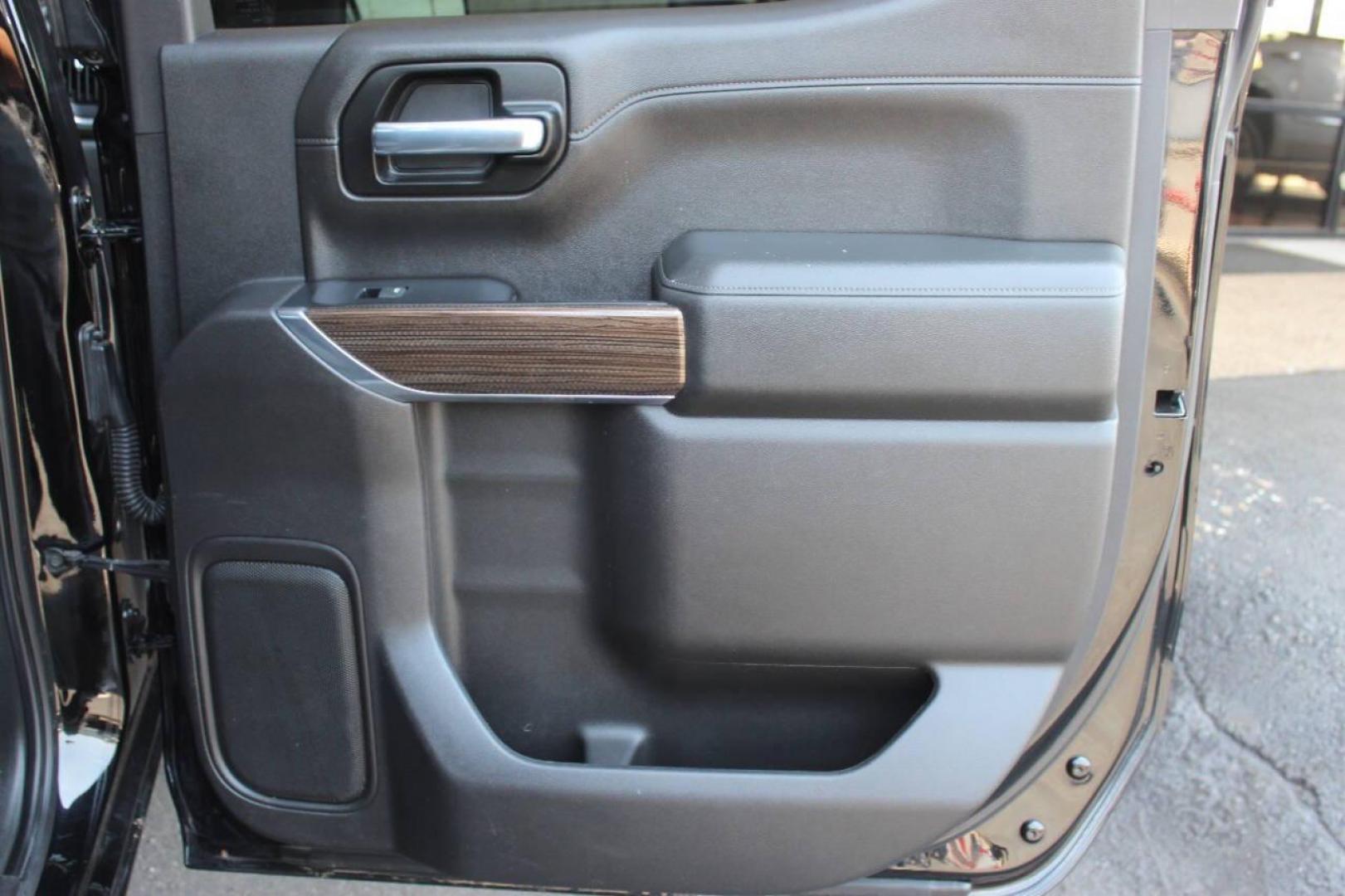 2020 Black Chevrolet Silverado 1500 RST Crew Cab 4WD (3GCUYEED5LG) with an 5.3L V8 OHV 16V engine, 6A transmission, located at 4301 NW 39th , Oklahoma City, OK, 73112, (405) 949-5600, 35.512135, -97.598671 - Photo#11