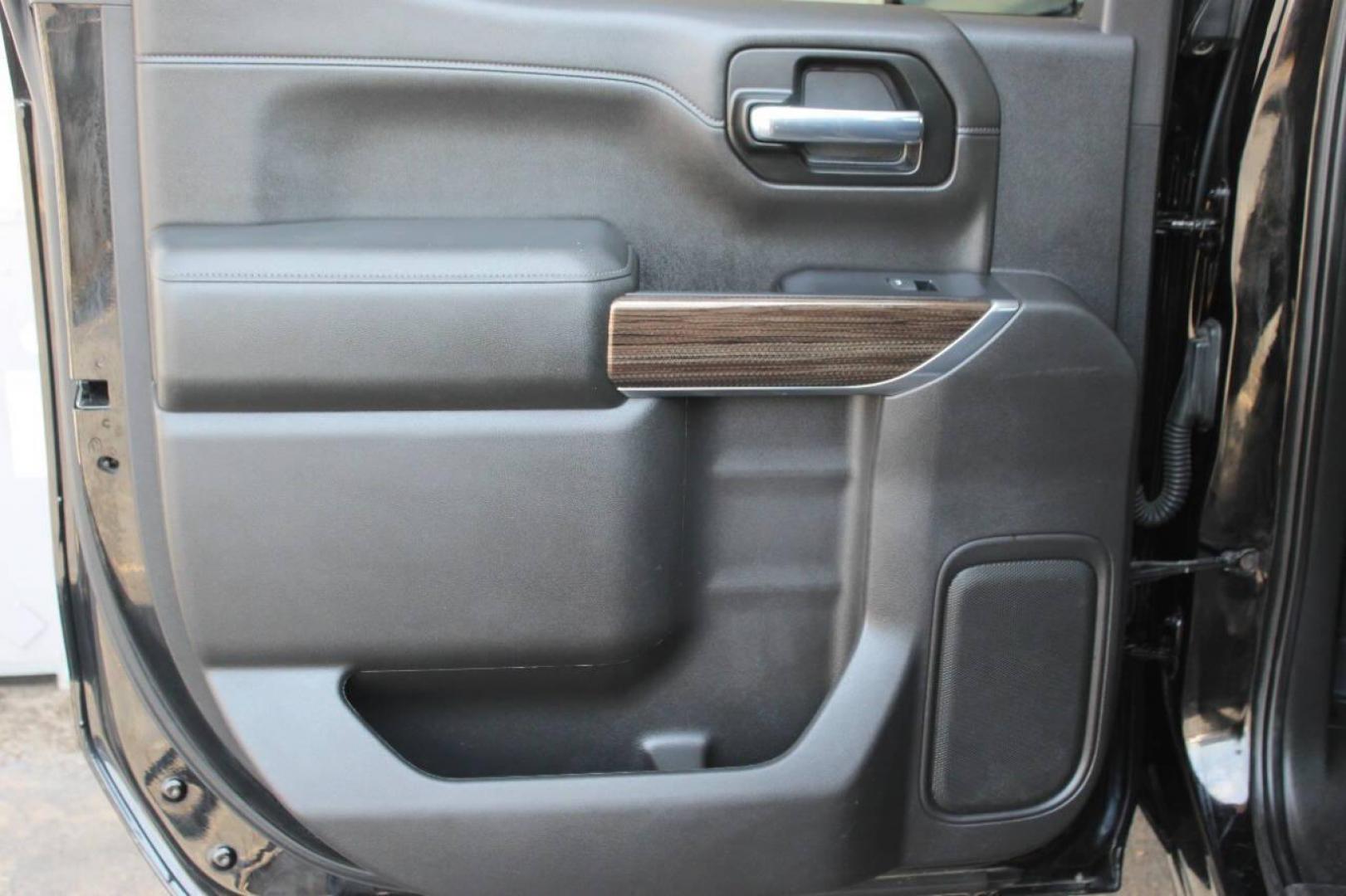 2020 Black Chevrolet Silverado 1500 RST Crew Cab 4WD (3GCUYEED5LG) with an 5.3L V8 OHV 16V engine, 6A transmission, located at 4301 NW 39th , Oklahoma City, OK, 73112, (405) 949-5600, 35.512135, -97.598671 - Photo#14