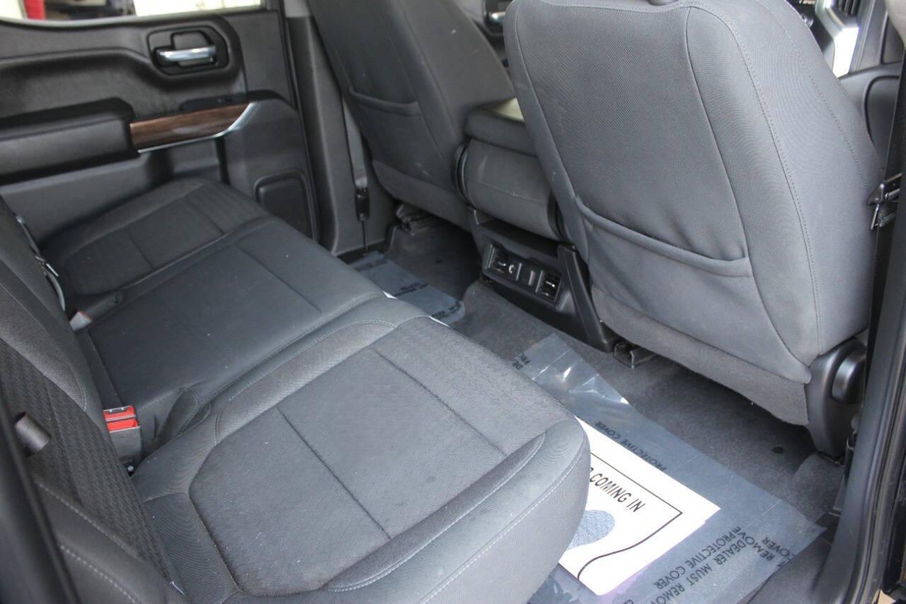 2020 Black Chevrolet Silverado 1500 RST Crew Cab 4WD (3GCUYEED5LG) with an 5.3L V8 5.3L V8 engine, Automatic 8-Speed transmission, located at 4301 NW 39th , Oklahoma City, OK, 73112, (405) 949-5600, 35.512135, -97.598671 - NO DRIVERS LICENCE NO-FULL COVERAGE INSURANCE-NO CREDIT CHECK. COME ON OVER TO SUPERSPORTS AND TAKE A LOOK AND TEST DRIVE. PLEASE GIVE US A CALL AT (405) 949-5600. NO LICENSIA DE MANEJAR- NO SEGURO DE COBERTURA TOTAL- NO VERIFICACCION DE CREDITO. POR FAVOR VENGAN A SUPERSPORTS, ECHE UN - Photo#10