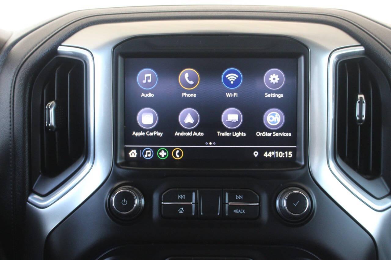 2020 Black Chevrolet Silverado 1500 RST Crew Cab 4WD (3GCUYEED5LG) with an 5.3L V8 5.3L V8 engine, Automatic 8-Speed transmission, located at 4301 NW 39th , Oklahoma City, OK, 73112, (405) 949-5600, 35.512135, -97.598671 - NO DRIVERS LICENCE NO-FULL COVERAGE INSURANCE-NO CREDIT CHECK. COME ON OVER TO SUPERSPORTS AND TAKE A LOOK AND TEST DRIVE. PLEASE GIVE US A CALL AT (405) 949-5600. NO LICENSIA DE MANEJAR- NO SEGURO DE COBERTURA TOTAL- NO VERIFICACCION DE CREDITO. POR FAVOR VENGAN A SUPERSPORTS, ECHE UN - Photo#18