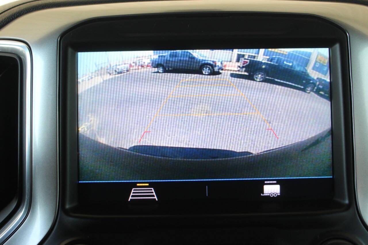 2020 Black Chevrolet Silverado 1500 RST Crew Cab 4WD (3GCUYEED5LG) with an 5.3L V8 5.3L V8 engine, Automatic 8-Speed transmission, located at 4301 NW 39th , Oklahoma City, OK, 73112, (405) 949-5600, 35.512135, -97.598671 - NO DRIVERS LICENCE NO-FULL COVERAGE INSURANCE-NO CREDIT CHECK. COME ON OVER TO SUPERSPORTS AND TAKE A LOOK AND TEST DRIVE. PLEASE GIVE US A CALL AT (405) 949-5600. NO LICENSIA DE MANEJAR- NO SEGURO DE COBERTURA TOTAL- NO VERIFICACCION DE CREDITO. POR FAVOR VENGAN A SUPERSPORTS, ECHE UN - Photo#19