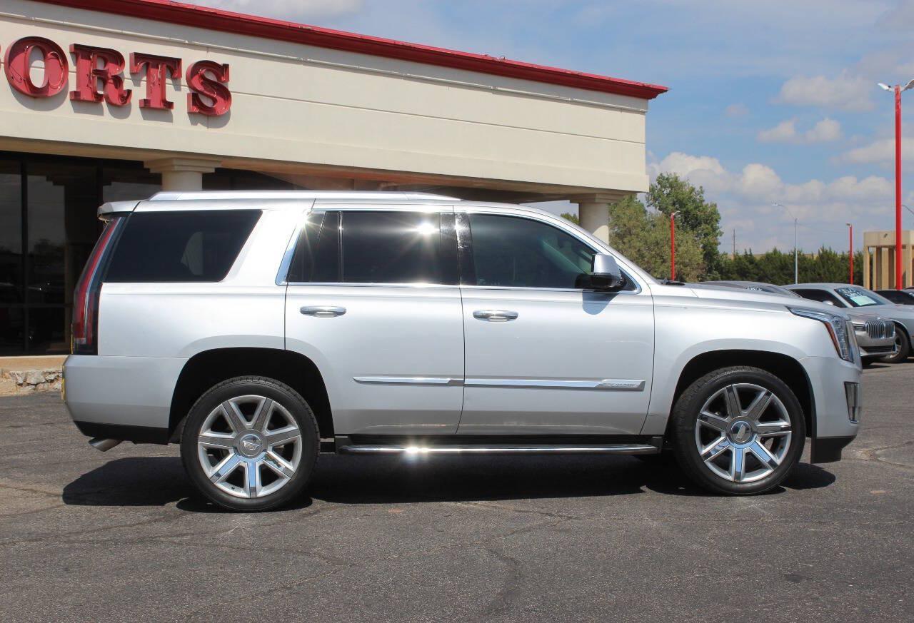 2016 Gray Cadillac Escalade Luxury 2WD (1GYS3BKJ0GR) with an 6.2L V8 6.2L V8 engine, Automatic 8-Speed transmission, located at 4301 NW 39th , Oklahoma City, OK, 73112, (405) 949-5600, 35.512135, -97.598671 - Hablamos espanol. SPEND SMART --- BUY FROM SUPER SPORTS. ALL PRICES, DOWN PAYMENTS, PAYMENTS, AND FINANCE TERMS ARE NEGOTIABLE AT THE TIME OF APPROVAL. WE WILL WORK WITH YOU TO FIT YOUR BUDGET. WE WILL EVEN LOWER AND ADJUST THE NUMBERS TO HELP MAKE THE VE HICLE MORE AFFORDABLE FOR YOU.- Photo#2