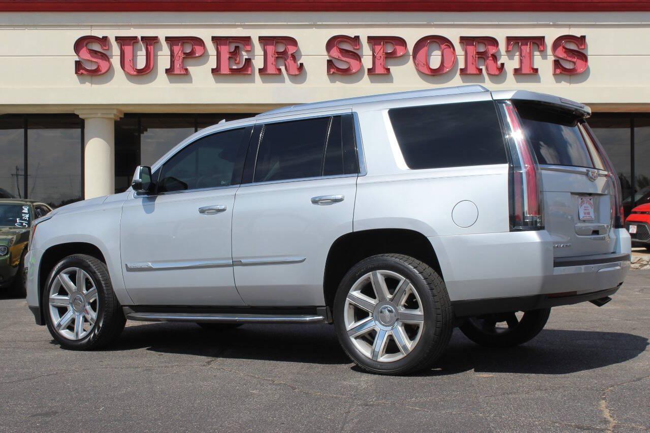 2016 Gray Cadillac Escalade Luxury 2WD (1GYS3BKJ0GR) with an 6.2L V8 6.2L V8 engine, Automatic 8-Speed transmission, located at 4301 NW 39th , Oklahoma City, OK, 73112, (405) 949-5600, 35.512135, -97.598671 - Hablamos espanol. SPEND SMART --- BUY FROM SUPER SPORTS. ALL PRICES, DOWN PAYMENTS, PAYMENTS, AND FINANCE TERMS ARE NEGOTIABLE AT THE TIME OF APPROVAL. WE WILL WORK WITH YOU TO FIT YOUR BUDGET. WE WILL EVEN LOWER AND ADJUST THE NUMBERS TO HELP MAKE THE VE HICLE MORE AFFORDABLE FOR YOU.- Photo#4