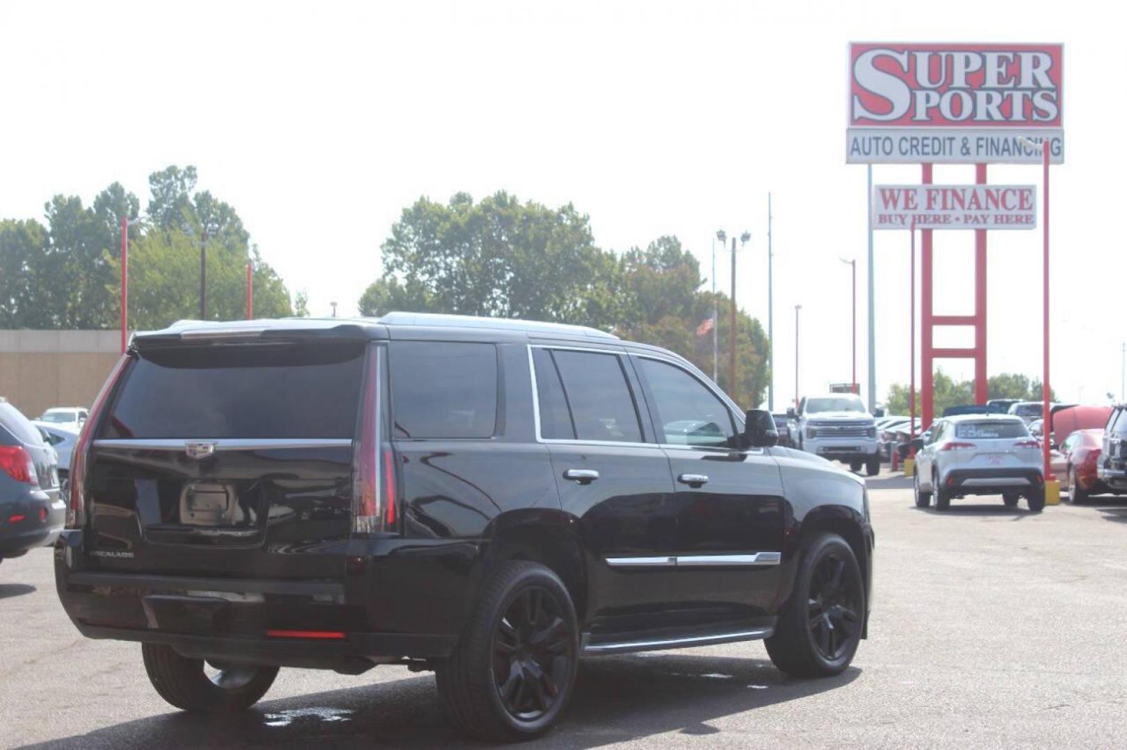 2016 Black Cadillac Escalade Luxury 2WD (1GYS3BKJ4GR) with an 6.2L V8 OHV 16V FFV engine, 6A transmission, located at 4301 NW 39th , Oklahoma City, OK, 73112, (405) 949-5600, 35.512135, -97.598671 - NO DRIVERS LICENCE NO-FULL COVERAGE INSURANCE-NO CREDIT CHECK. COME ON OVER TO SUPERSPORTS AND TAKE A LOOK AND TEST DRIVE. PLEASE GIVE US A CALL AT (405) 949-5600. NO LICENSIA DE MANEJAR- NO SEGURO DE COBERTURA TOTAL- NO VERIFICACCION DE CREDITO. POR FAVOR VENGAN A SUPERSPORTS, ECHE UN - Photo#4