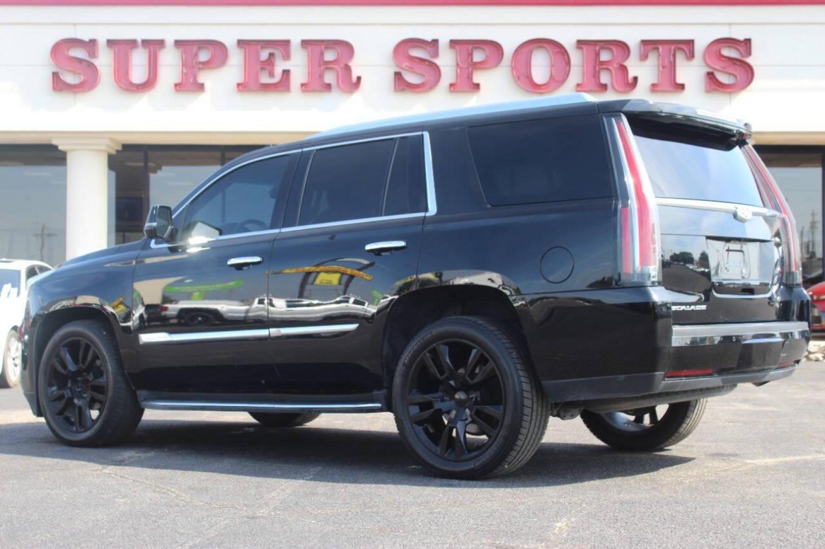 2016 Black Cadillac Escalade Luxury 2WD (1GYS3BKJ4GR) with an 6.2L V8 OHV 16V FFV engine, 6A transmission, located at 4301 NW 39th , Oklahoma City, OK, 73112, (405) 949-5600, 35.512135, -97.598671 - NO DRIVERS LICENCE NO-FULL COVERAGE INSURANCE-NO CREDIT CHECK. COME ON OVER TO SUPERSPORTS AND TAKE A LOOK AND TEST DRIVE. PLEASE GIVE US A CALL AT (405) 949-5600. NO LICENSIA DE MANEJAR- NO SEGURO DE COBERTURA TOTAL- NO VERIFICACCION DE CREDITO. POR FAVOR VENGAN A SUPERSPORTS, ECHE UN - Photo#6