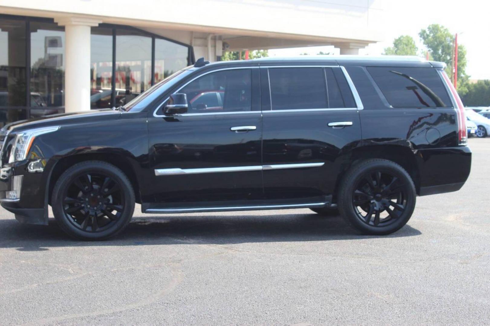 2016 Black Cadillac Escalade Luxury 2WD (1GYS3BKJ4GR) with an 6.2L V8 OHV 16V FFV engine, 6A transmission, located at 4301 NW 39th , Oklahoma City, OK, 73112, (405) 949-5600, 35.512135, -97.598671 - NO DRIVERS LICENCE NO-FULL COVERAGE INSURANCE-NO CREDIT CHECK. COME ON OVER TO SUPERSPORTS AND TAKE A LOOK AND TEST DRIVE. PLEASE GIVE US A CALL AT (405) 949-5600. NO LICENSIA DE MANEJAR- NO SEGURO DE COBERTURA TOTAL- NO VERIFICACCION DE CREDITO. POR FAVOR VENGAN A SUPERSPORTS, ECHE UN - Photo#7