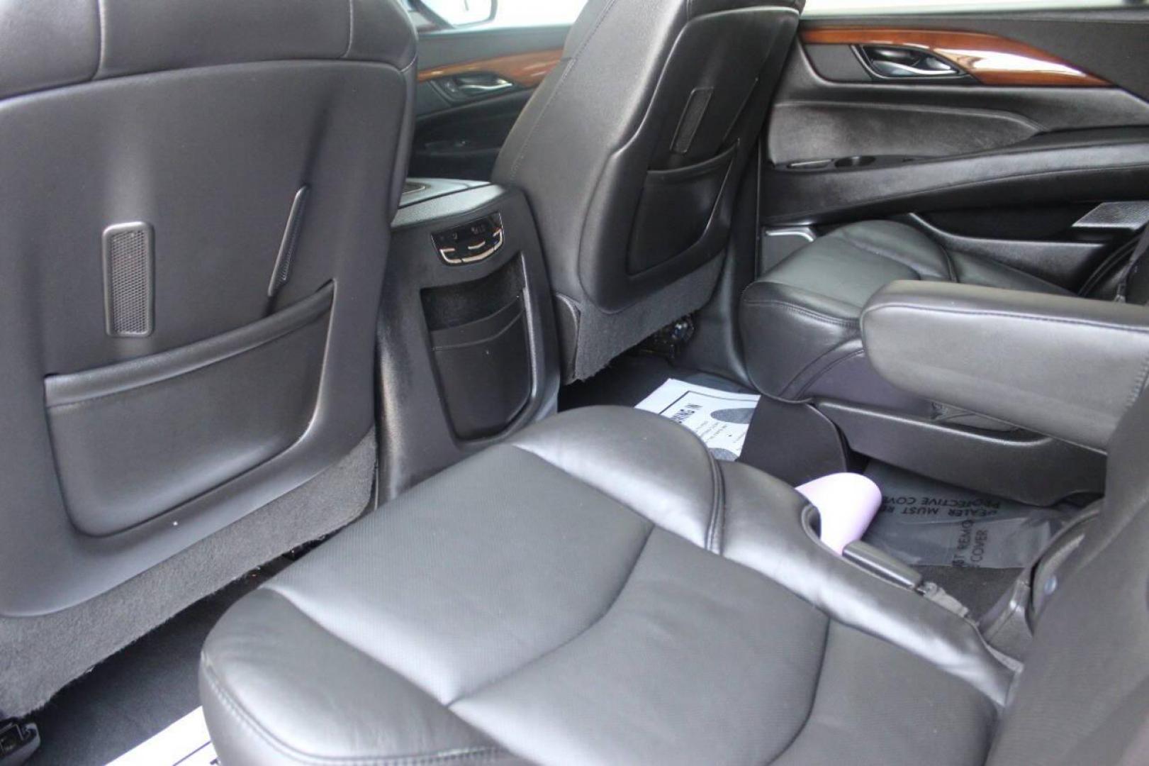 2016 Black Cadillac Escalade Luxury 2WD (1GYS3BKJ4GR) with an 6.2L V8 OHV 16V FFV engine, 6A transmission, located at 4301 NW 39th , Oklahoma City, OK, 73112, (405) 949-5600, 35.512135, -97.598671 - NO DRIVERS LICENCE NO-FULL COVERAGE INSURANCE-NO CREDIT CHECK. COME ON OVER TO SUPERSPORTS AND TAKE A LOOK AND TEST DRIVE. PLEASE GIVE US A CALL AT (405) 949-5600. NO LICENSIA DE MANEJAR- NO SEGURO DE COBERTURA TOTAL- NO VERIFICACCION DE CREDITO. POR FAVOR VENGAN A SUPERSPORTS, ECHE UN - Photo#15
