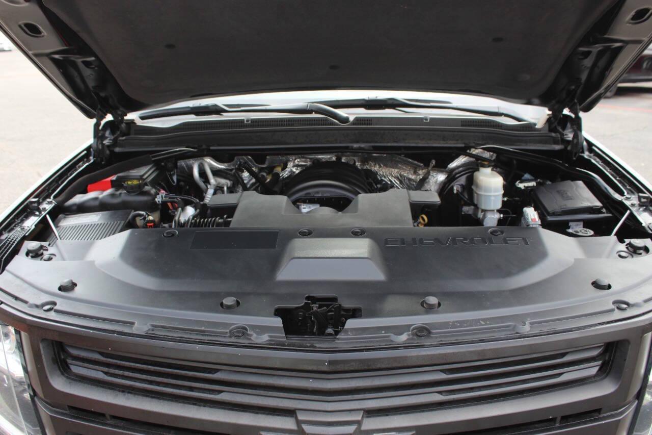 2015 Black Chevrolet Tahoe LTZ 4WD (1GNSKCKC9FR) with an 5.3L V8 5.3L V8 engine, Automatic 6-Speed transmission, located at 4301 NW 39th , Oklahoma City, OK, 73112, (405) 949-5600, 35.512135, -97.598671 - NO DRIVERS LICENCE NO-FULL COVERAGE INSURANCE-NO CREDIT CHECK. COME ON OVER TO SUPERSPORTS AND TAKE A LOOK AND TEST DRIVE. PLEASE GIVE US A CALL AT (405) 949-5600. NO LICENSIA DE MANEJAR- NO SEGURO DE COBERTURA TOTAL- NO VERIFICACCION DE CREDITO. POR FAVOR VENGAN A SUPERSPORTS, ECHE UN - Photo#8