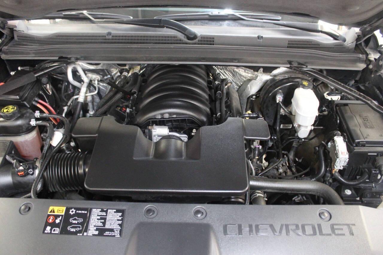 2015 Black Chevrolet Tahoe LTZ 4WD (1GNSKCKC9FR) with an 5.3L V8 5.3L V8 engine, Automatic 6-Speed transmission, located at 4301 NW 39th , Oklahoma City, OK, 73112, (405) 949-5600, 35.512135, -97.598671 - NO DRIVERS LICENCE NO-FULL COVERAGE INSURANCE-NO CREDIT CHECK. COME ON OVER TO SUPERSPORTS AND TAKE A LOOK AND TEST DRIVE. PLEASE GIVE US A CALL AT (405) 949-5600. NO LICENSIA DE MANEJAR- NO SEGURO DE COBERTURA TOTAL- NO VERIFICACCION DE CREDITO. POR FAVOR VENGAN A SUPERSPORTS, ECHE UN - Photo#9