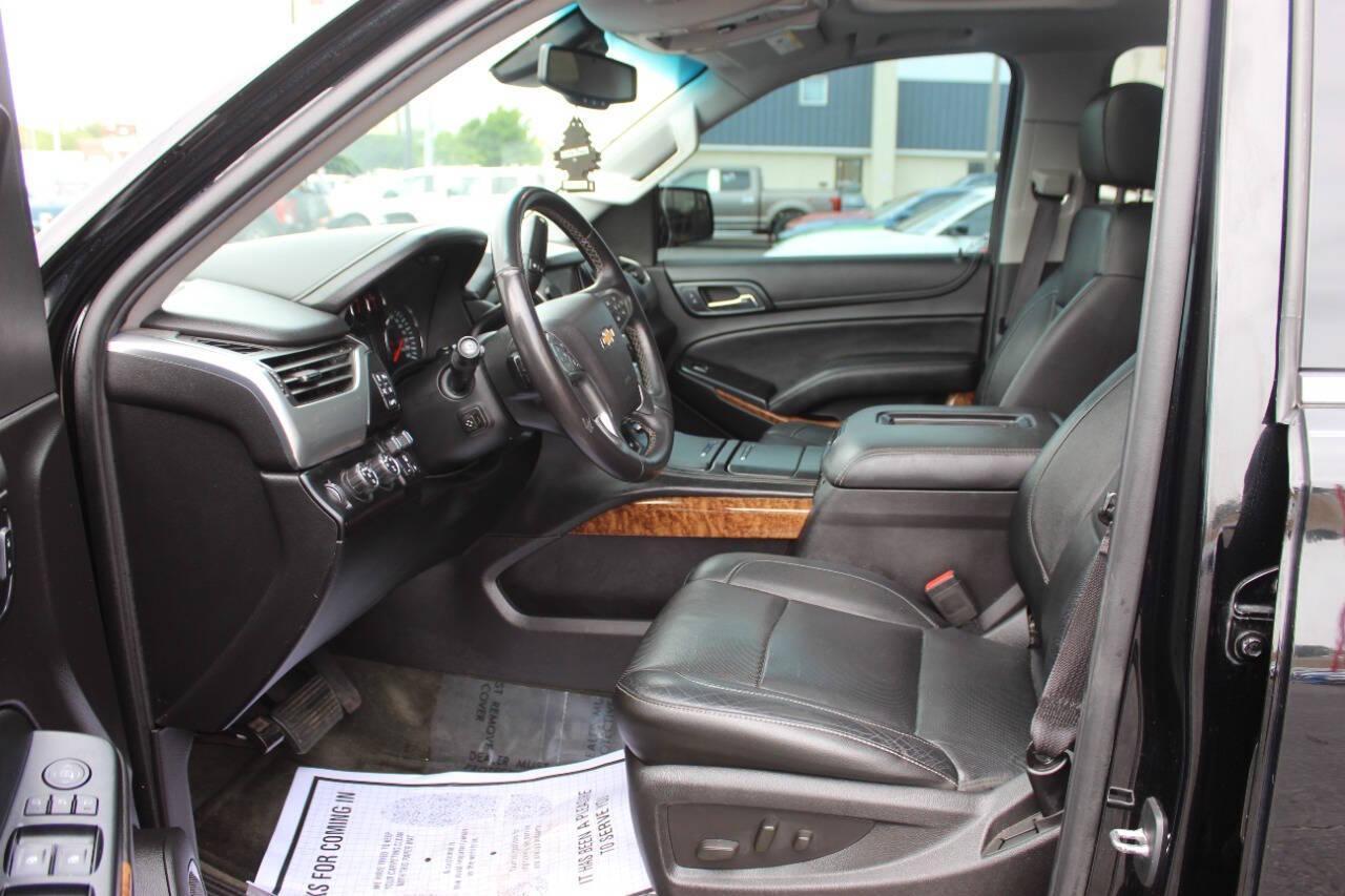 2015 Black Chevrolet Tahoe LTZ 4WD (1GNSKCKC9FR) with an 5.3L V8 5.3L V8 engine, Automatic 6-Speed transmission, located at 4301 NW 39th , Oklahoma City, OK, 73112, (405) 949-5600, 35.512135, -97.598671 - NO DRIVERS LICENCE NO-FULL COVERAGE INSURANCE-NO CREDIT CHECK. COME ON OVER TO SUPERSPORTS AND TAKE A LOOK AND TEST DRIVE. PLEASE GIVE US A CALL AT (405) 949-5600. NO LICENSIA DE MANEJAR- NO SEGURO DE COBERTURA TOTAL- NO VERIFICACCION DE CREDITO. POR FAVOR VENGAN A SUPERSPORTS, ECHE UN - Photo#21