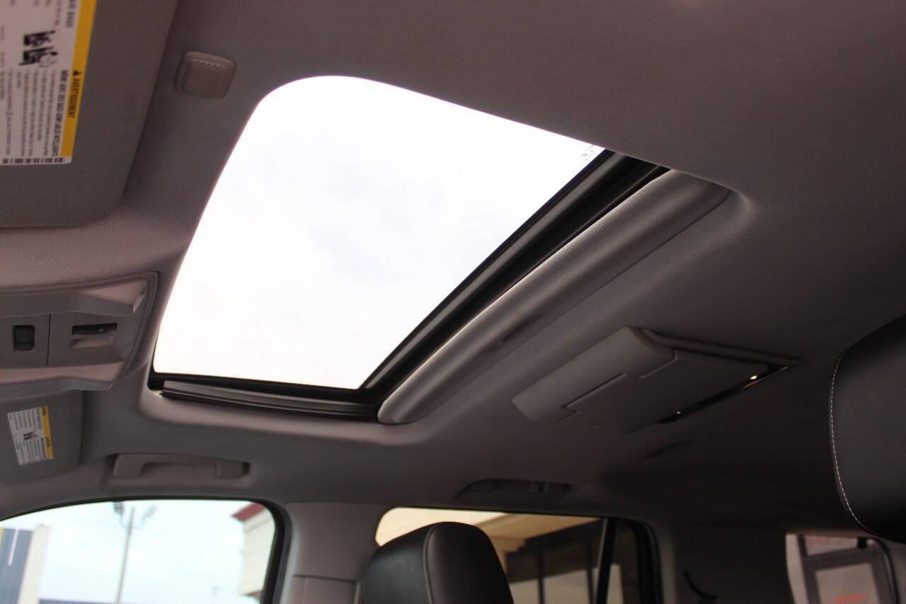 2015 Black Chevrolet Tahoe LTZ 4WD (1GNSKCKC9FR) with an 5.3L V8 5.3L V8 engine, Automatic 6-Speed transmission, located at 4301 NW 39th , Oklahoma City, OK, 73112, (405) 949-5600, 35.512135, -97.598671 - NO DRIVERS LICENCE NO-FULL COVERAGE INSURANCE-NO CREDIT CHECK. COME ON OVER TO SUPERSPORTS AND TAKE A LOOK AND TEST DRIVE. PLEASE GIVE US A CALL AT (405) 949-5600. NO LICENSIA DE MANEJAR- NO SEGURO DE COBERTURA TOTAL- NO VERIFICACCION DE CREDITO. POR FAVOR VENGAN A SUPERSPORTS, ECHE UN - Photo#23