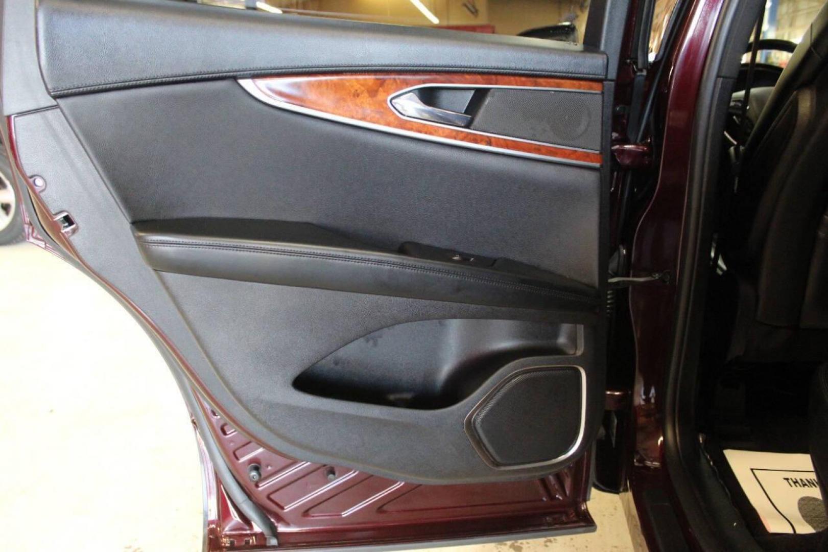 2018 Burgundy Lincoln MKX Reserve (2LMPJ6LP2JB) with an 2.7L V6 DOHC 24V engine, 6A transmission, located at 4301 NW 39th , Oklahoma City, OK, 73112, (405) 949-5600, 35.512135, -97.598671 - Photo#14