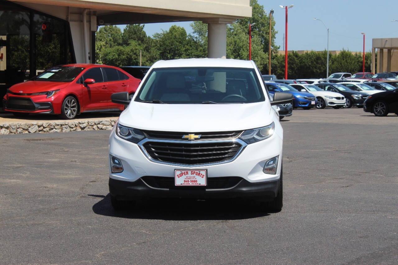 2019 White Chevrolet Equinox LS 2WD (3GNAXHEV6KS) with an 1.5L I4 Turbocharger 1.5L I4 engine, Automatic 6-Speed transmission, located at 4301 NW 39th , Oklahoma City, OK, 73112, (405) 949-5600, 35.512135, -97.598671 - NO DRIVERS LICENCE NO-FULL COVERAGE INSURANCE-NO CREDIT CHECK. COME ON OVER TO SUPERSPORTS AND TAKE A LOOK AND TEST DRIVE. PLEASE GIVE US A CALL AT (405) 949-5600. NO LICENSIA DE MANEJAR- NO SEGURO DE COBERTURA TOTAL- NO VERIFICACCION DE CREDITO. POR FAVOR VENGAN A SUPERSPORTS, ECHE UN - Photo#2