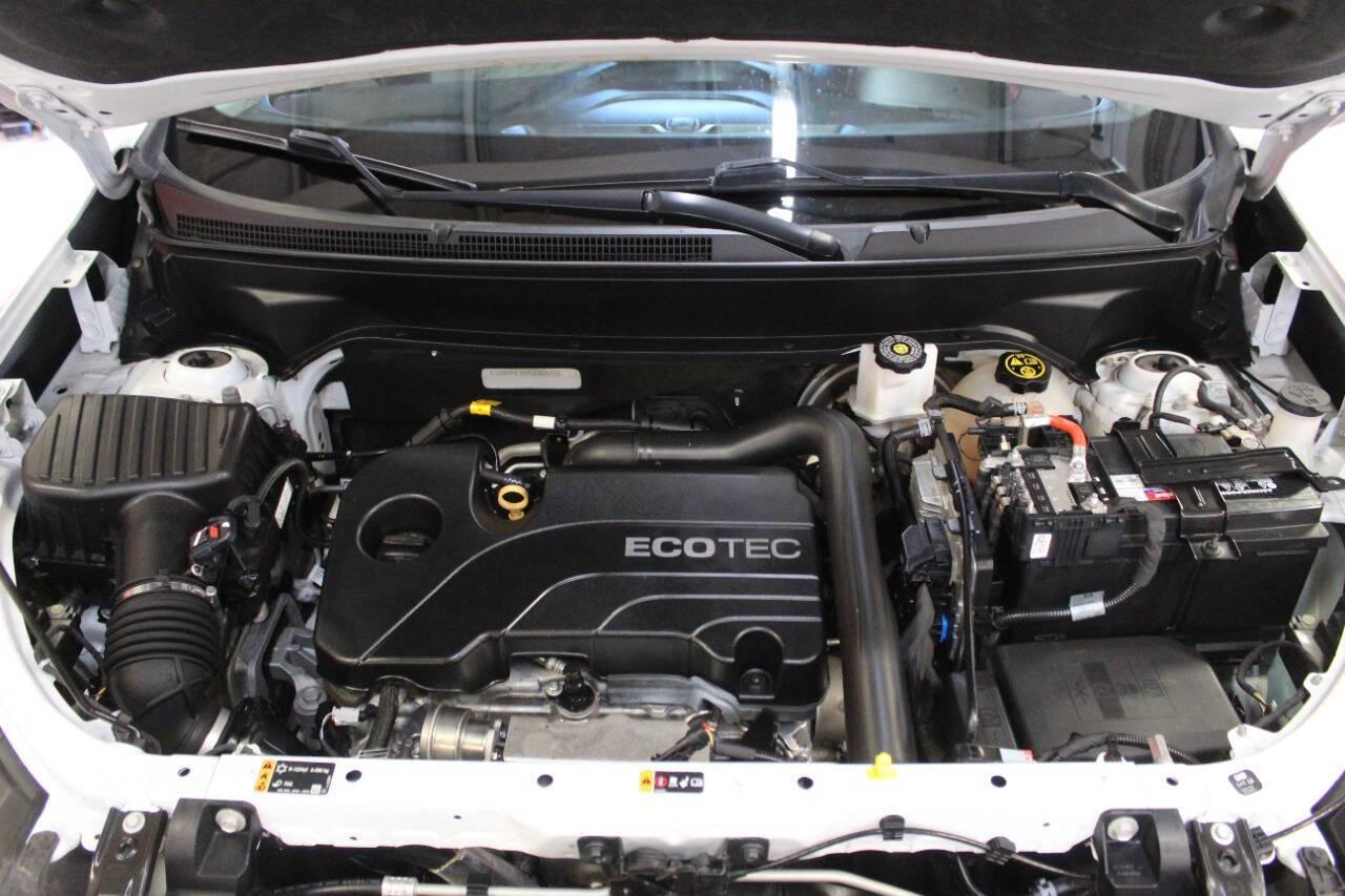 2019 White Chevrolet Equinox LS 2WD (3GNAXHEV6KS) with an 1.5L I4 Turbocharger 1.5L I4 engine, Automatic 6-Speed transmission, located at 4301 NW 39th , Oklahoma City, OK, 73112, (405) 949-5600, 35.512135, -97.598671 - NO DRIVERS LICENCE NO-FULL COVERAGE INSURANCE-NO CREDIT CHECK. COME ON OVER TO SUPERSPORTS AND TAKE A LOOK AND TEST DRIVE. PLEASE GIVE US A CALL AT (405) 949-5600. NO LICENSIA DE MANEJAR- NO SEGURO DE COBERTURA TOTAL- NO VERIFICACCION DE CREDITO. POR FAVOR VENGAN A SUPERSPORTS, ECHE UN - Photo#4