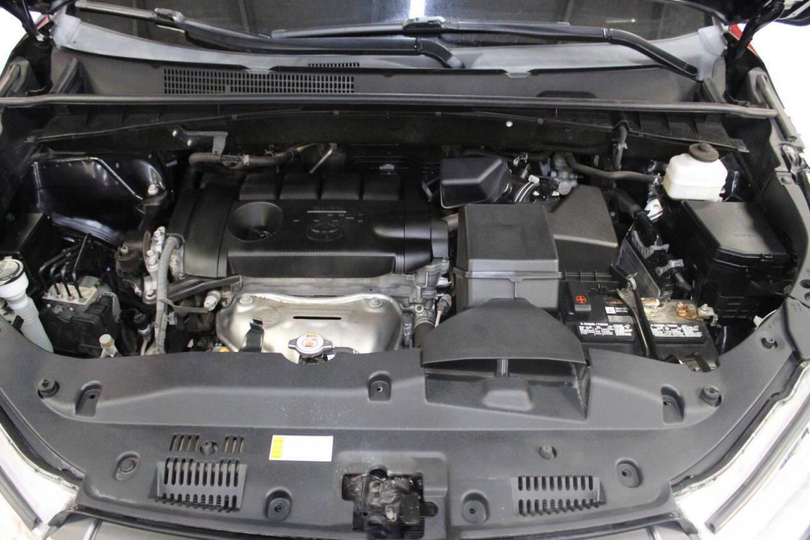 2019 Black Toyota Highlander LE FWD I4 (5TDZARFH8KS) with an 2.7L L4 DOHC 16V engine, 6A transmission, located at 4301 NW 39th , Oklahoma City, OK, 73112, (405) 949-5600, 35.512135, -97.598671 - NO DRIVERS LICENCE -NO FULL COVERAGE INSURANCE - NO CREDIT CHECK. COME ON OVER TO SUPERSPORTS, TAKE A LOOK AND TEST DRIVE. PLEASE GIVE US A CALL AT (405) 949-5600. NO LICENCIA DE CONDUCIR - NO SEGURO DE COBERTURA TOTAL - NO VERIFICACION DE CREDITO. VISITENOS EN SUPERSPORTS, MIRE NUESTRO - Photo#7