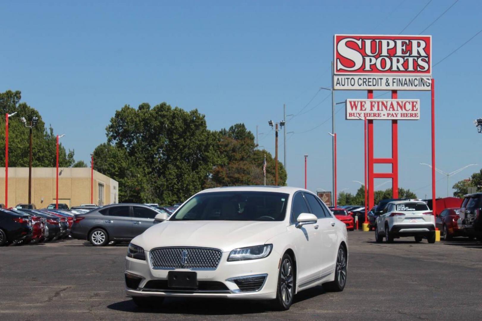 2020 White Lincoln MKZ Reserve II (3LN6L5E98LR) with an 2.0L L4 DOHC 16V engine, 6A transmission, located at 4301 NW 39th , Oklahoma City, OK, 73112, (405) 949-5600, 35.512135, -97.598671 - NO DRIVERS LICENCE NO-FULL COVERAGE INSURANCE-NO CREDIT CHECK. COME ON OVER TO SUPERSPORTS AND TAKE A LOOK AND TEST DRIVE. PLEASE GIVE US A CALL AT (405) 949-5600. NO LICENSIA DE MANEJAR- NO SEGURO DE COBERTURA TOTAL- NO VERIFICACCION DE CREDITO. POR FAVOR VENGAN A SUPERSPORTS, ECHE UN - Photo#7